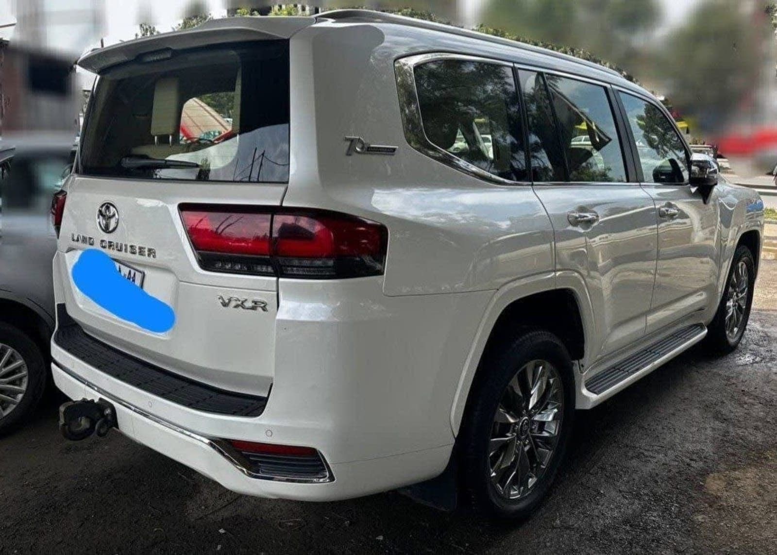 2022 Toyota Land Cruiser V6 VXR — photo 3
