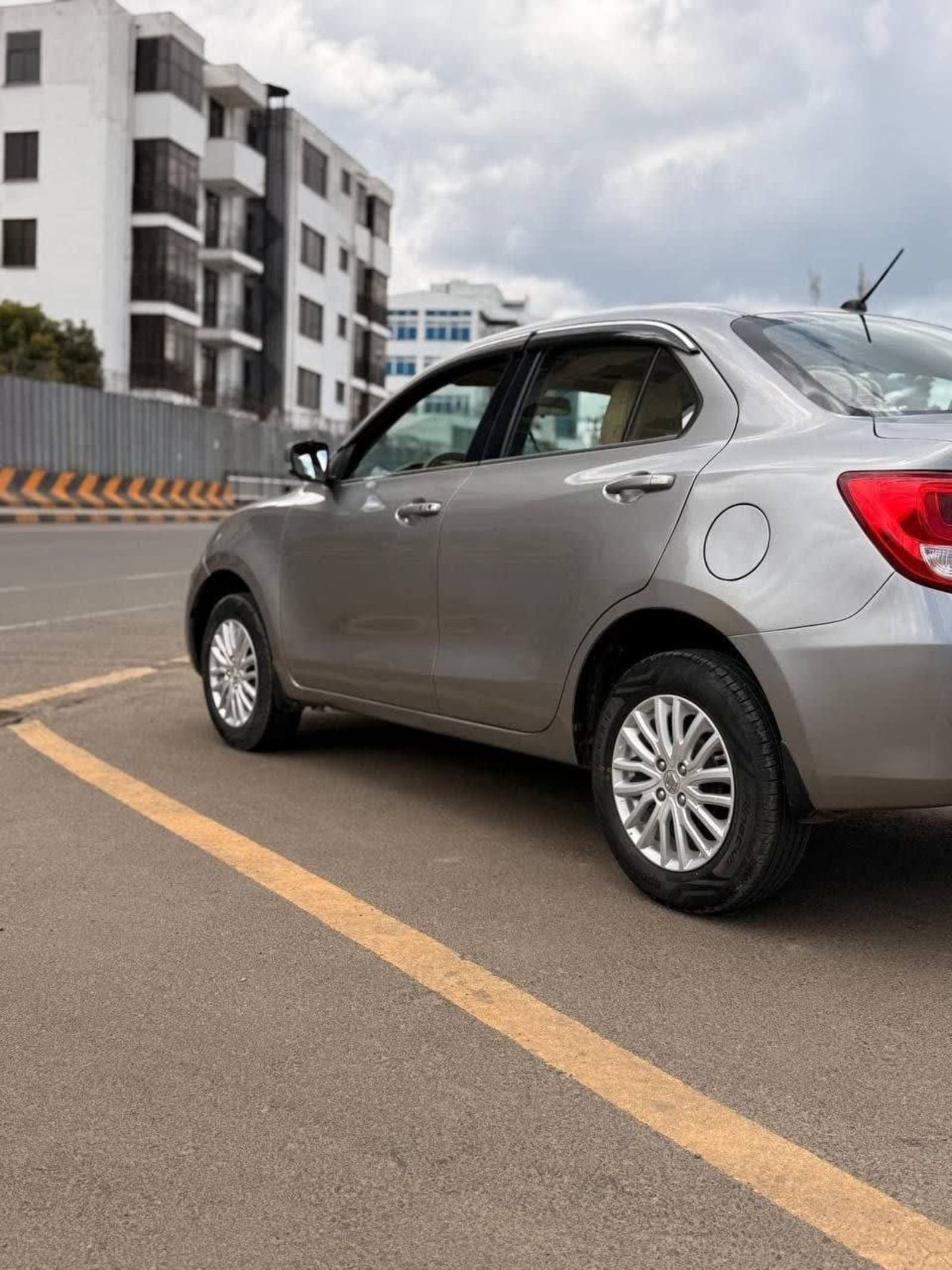 2022 Maruti Dzire — photo 2