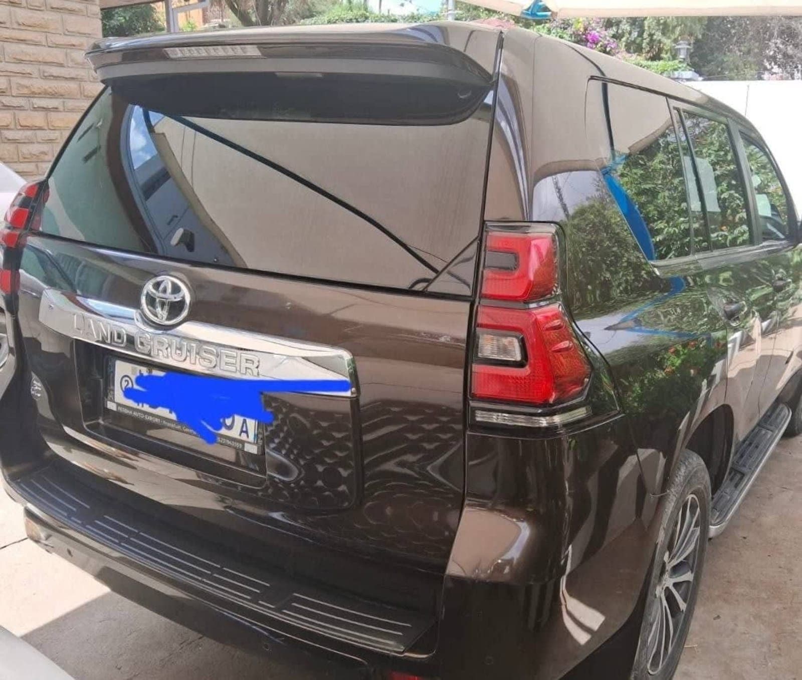 2019 Toyota Land-Cruiser Prado — photo 2