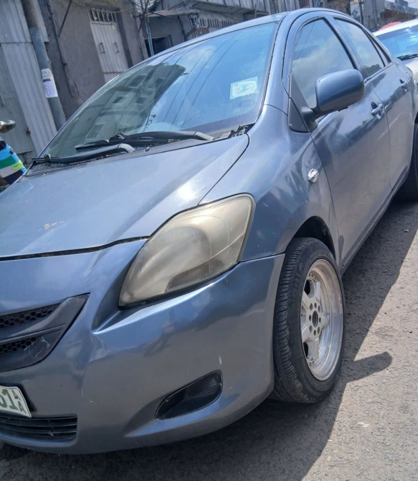 2007 Toyota Yaris Belta — photo 1