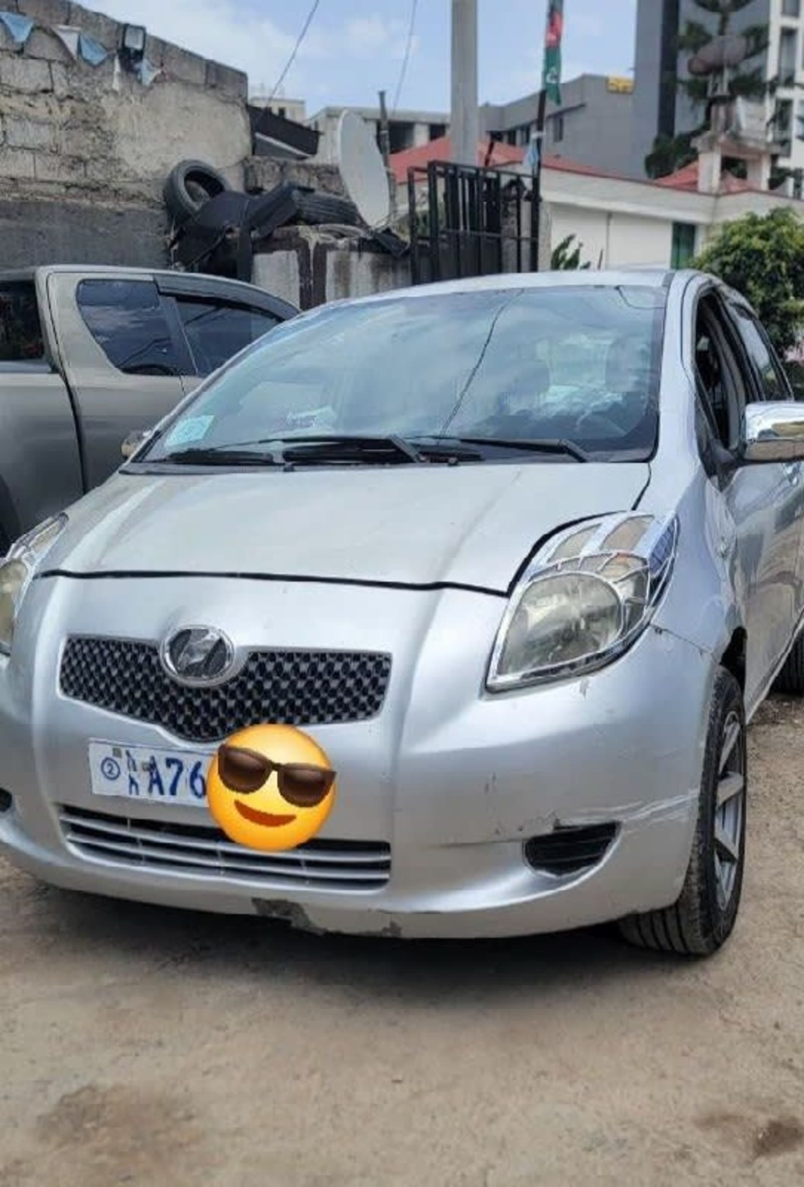 2005 Toyota Yaris — photo 1