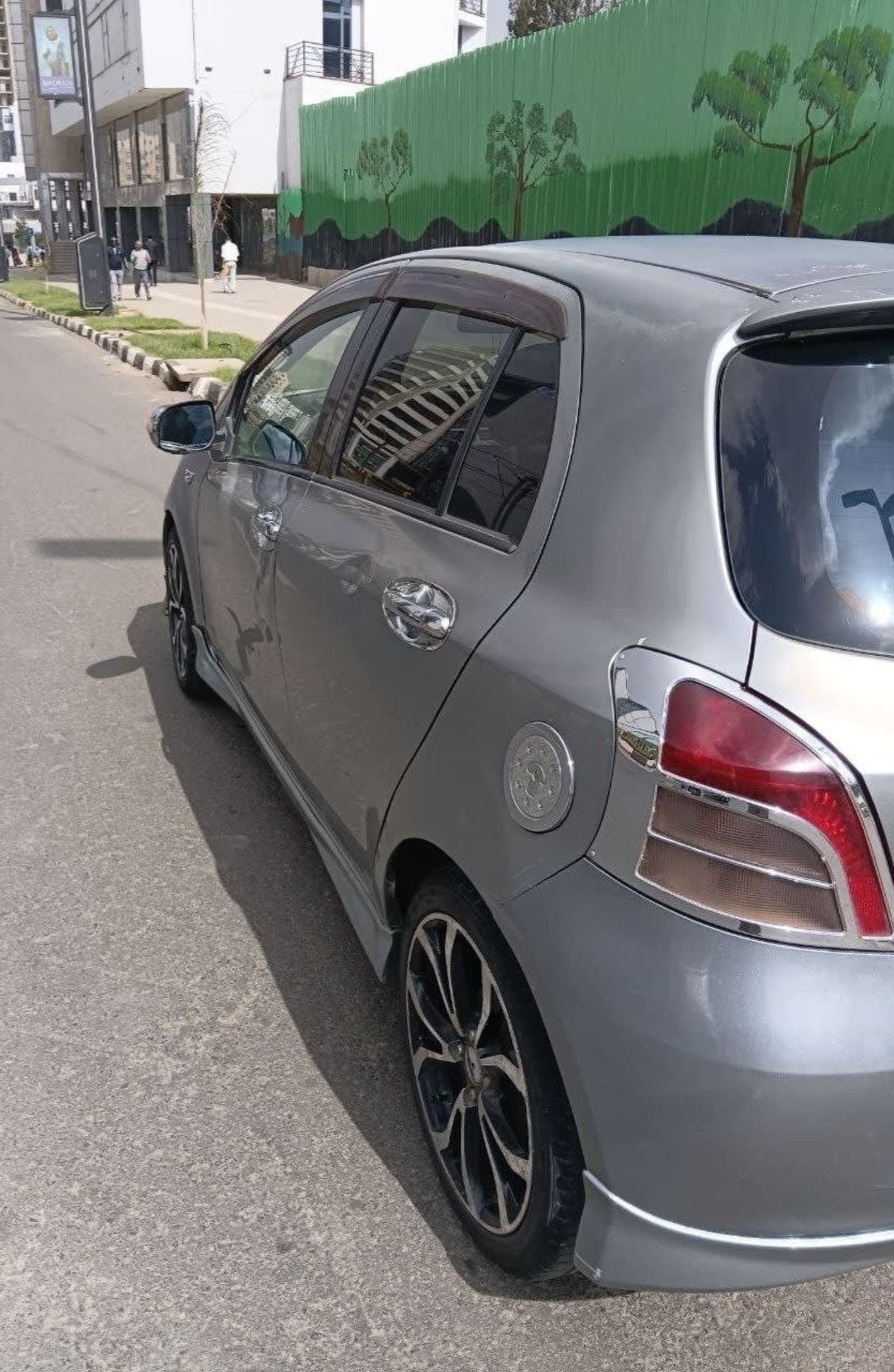 2007 Toyota Yaris Compact — photo 4