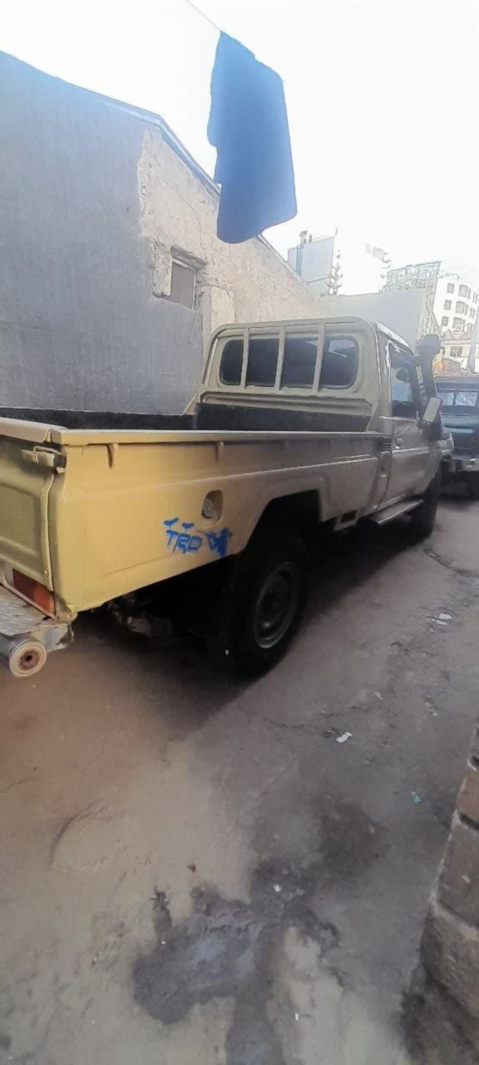 2011 Toyota King Cab — photo 2