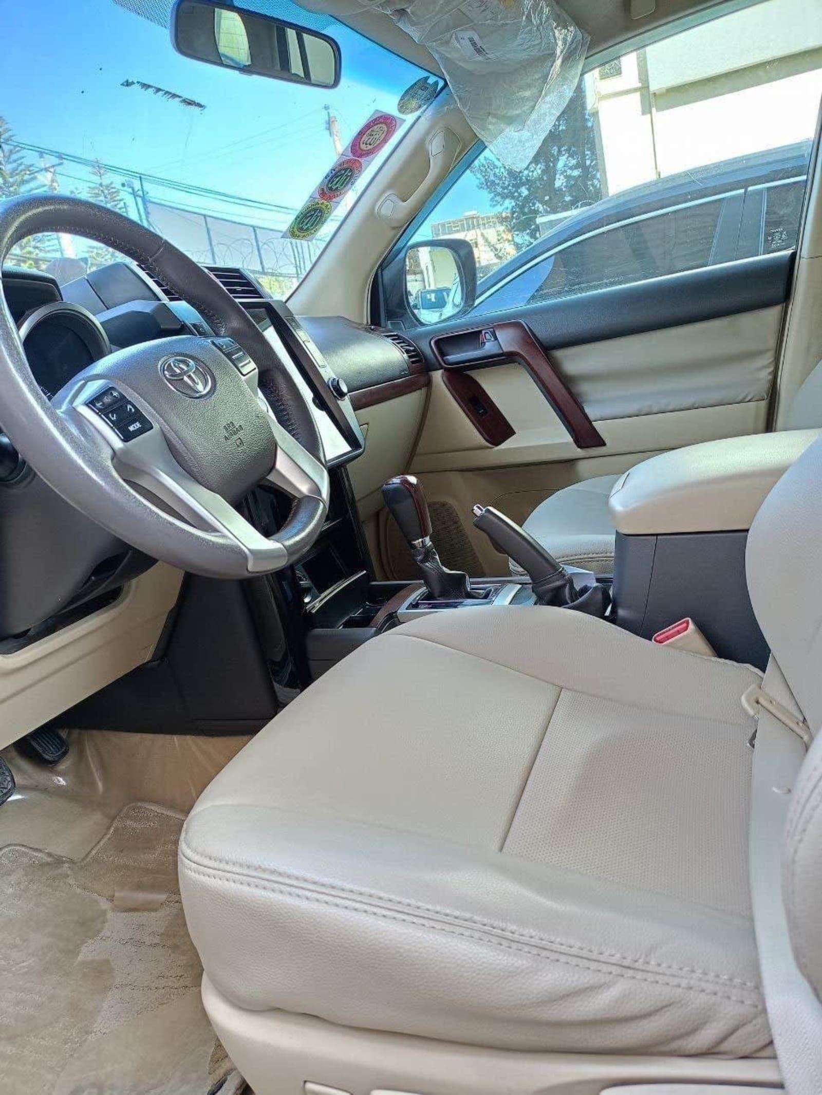 2016 Toyota Land Cruiser Prado — photo 1