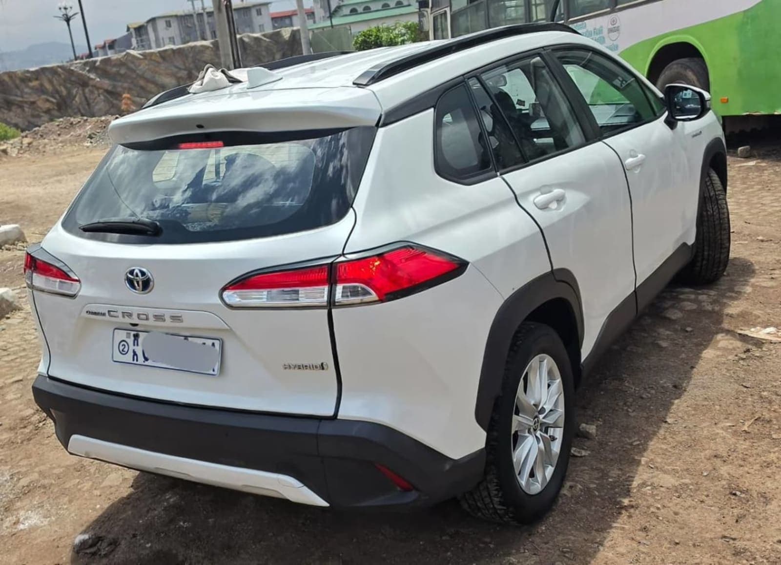 2023 Toyota Corolla Cross Hybrid — photo 1