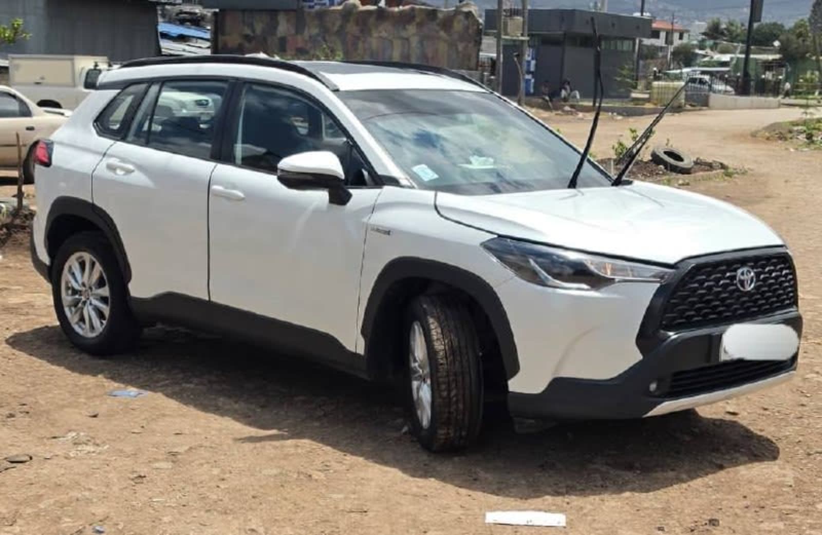2023 Toyota Corolla Cross Hybrid — photo 3