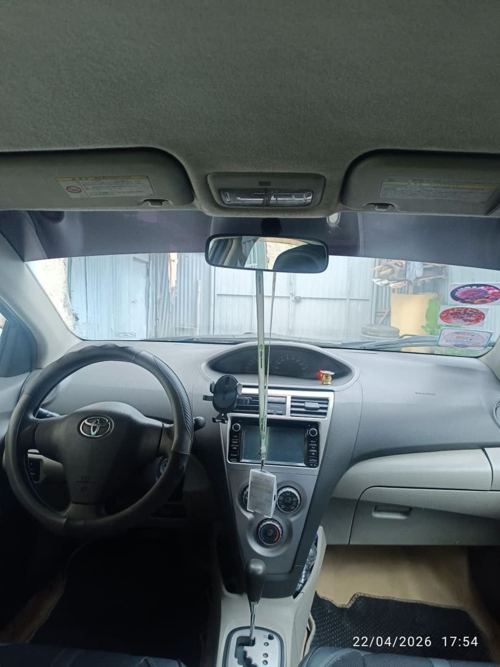 2010 Toyota Yaris Belta — photo 5