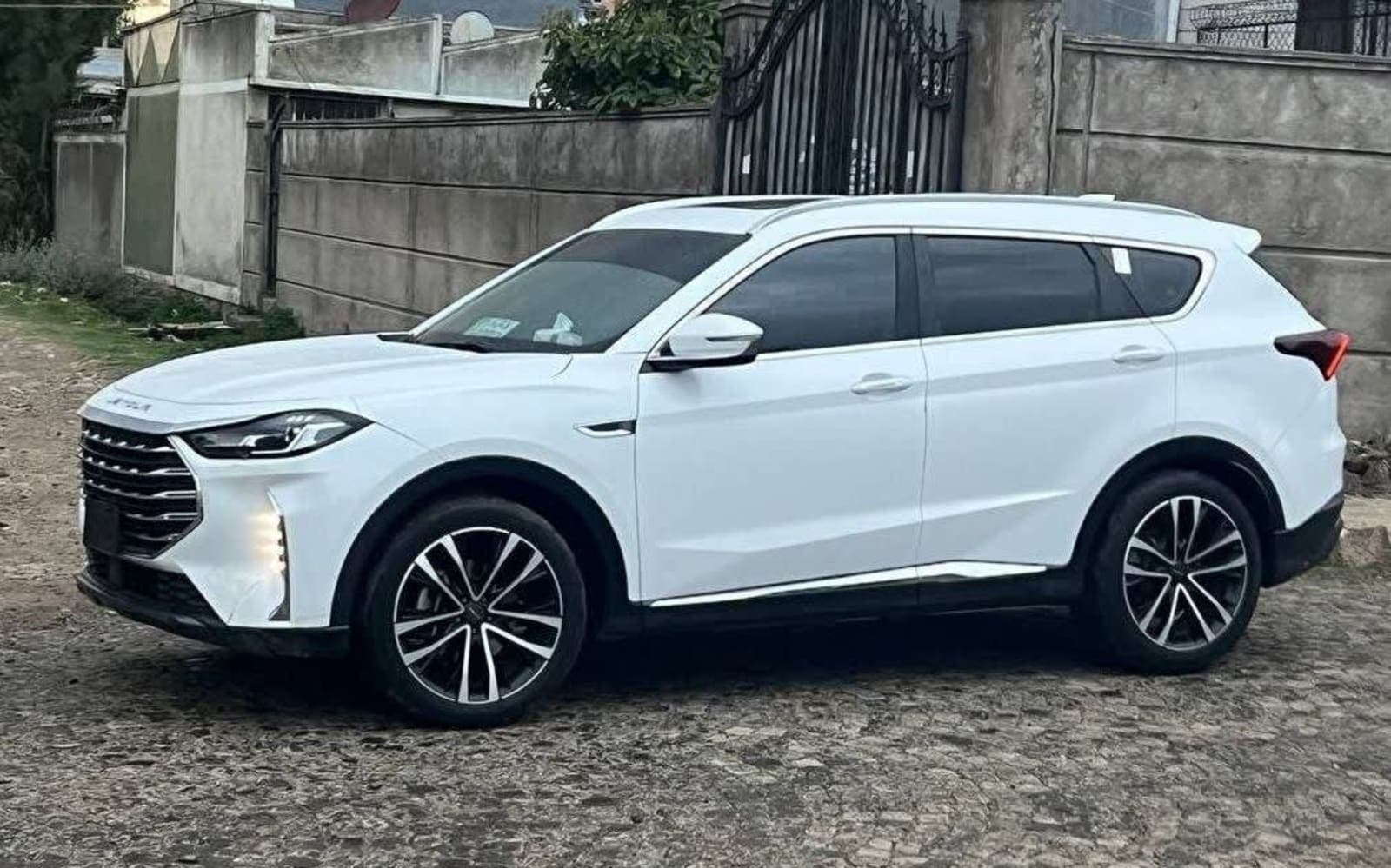 2023 JETOUR X70 Plus — photo 4