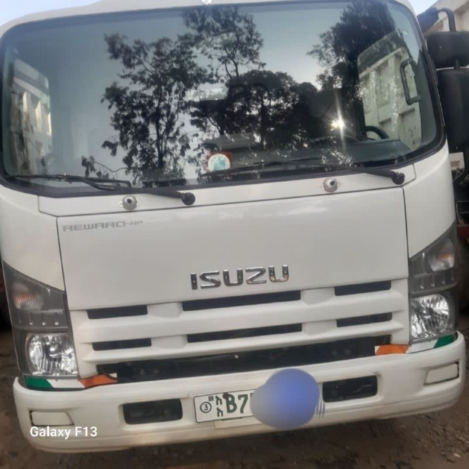 2023 Isuzu Obama โ photo 3
