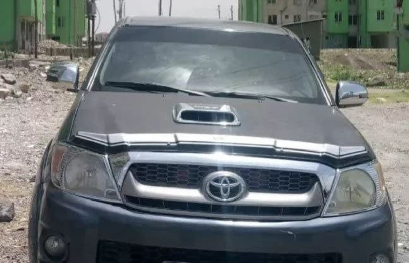 2010 Toyota Hilux — photo 2