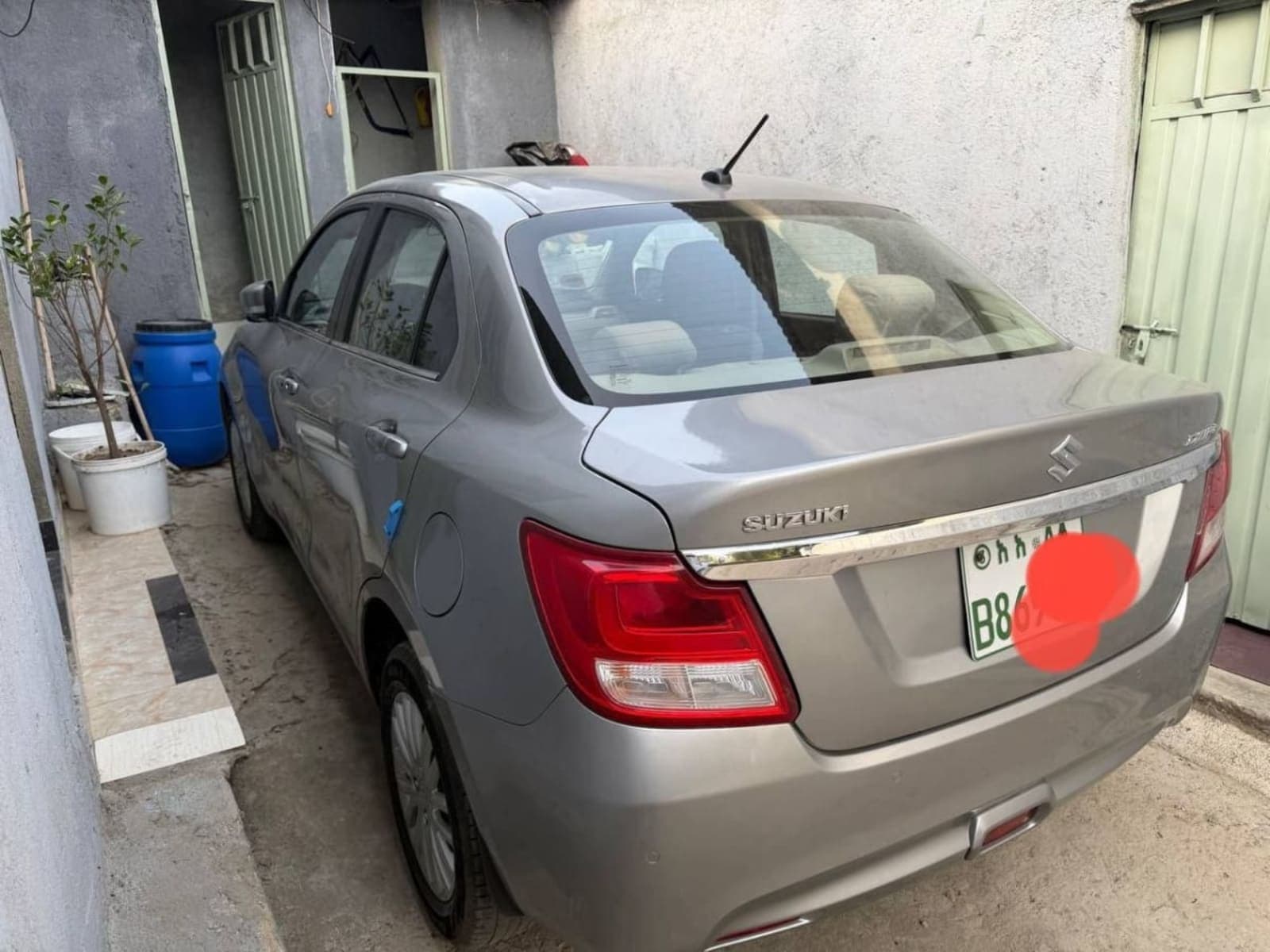 2021 Suzuki Dzire — photo 2