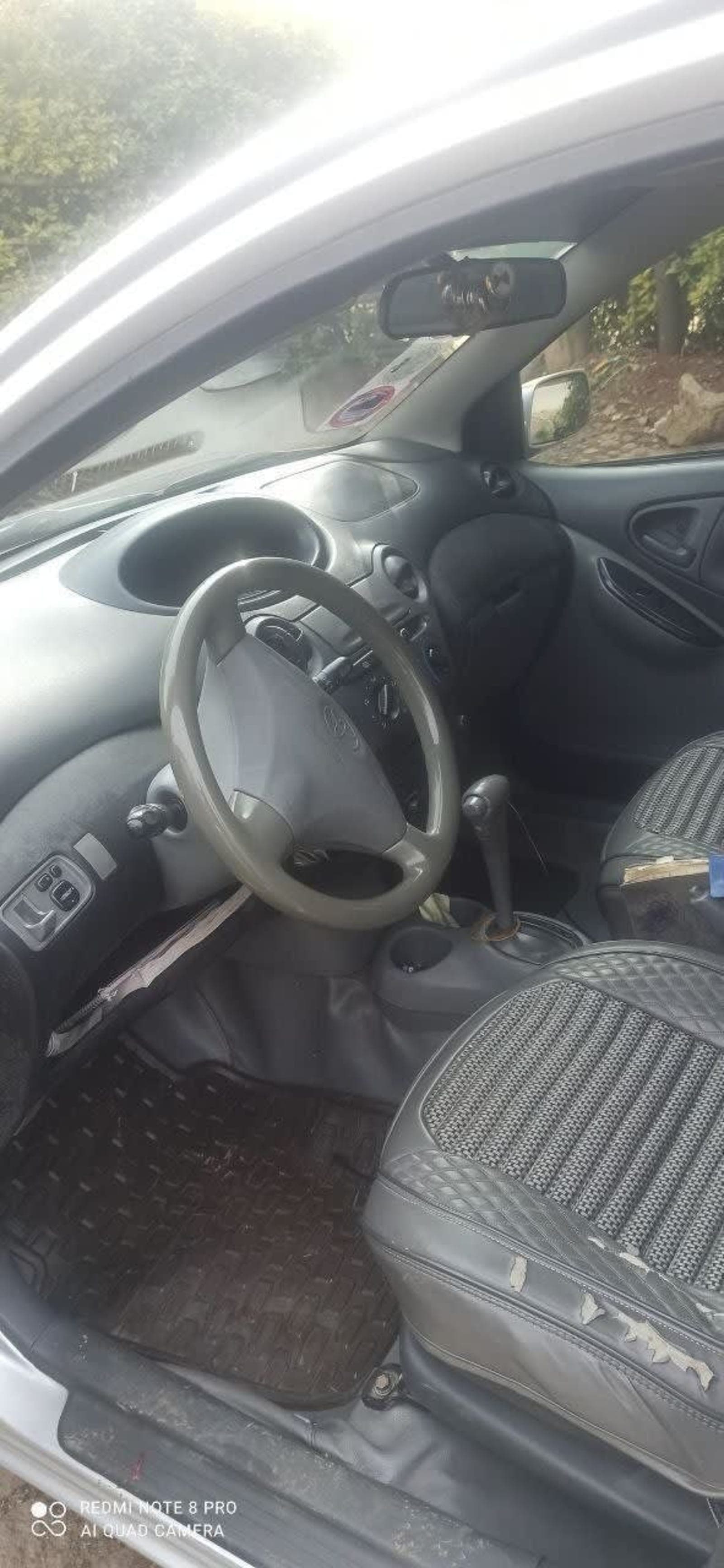 2001 Toyota Vitz — photo 5