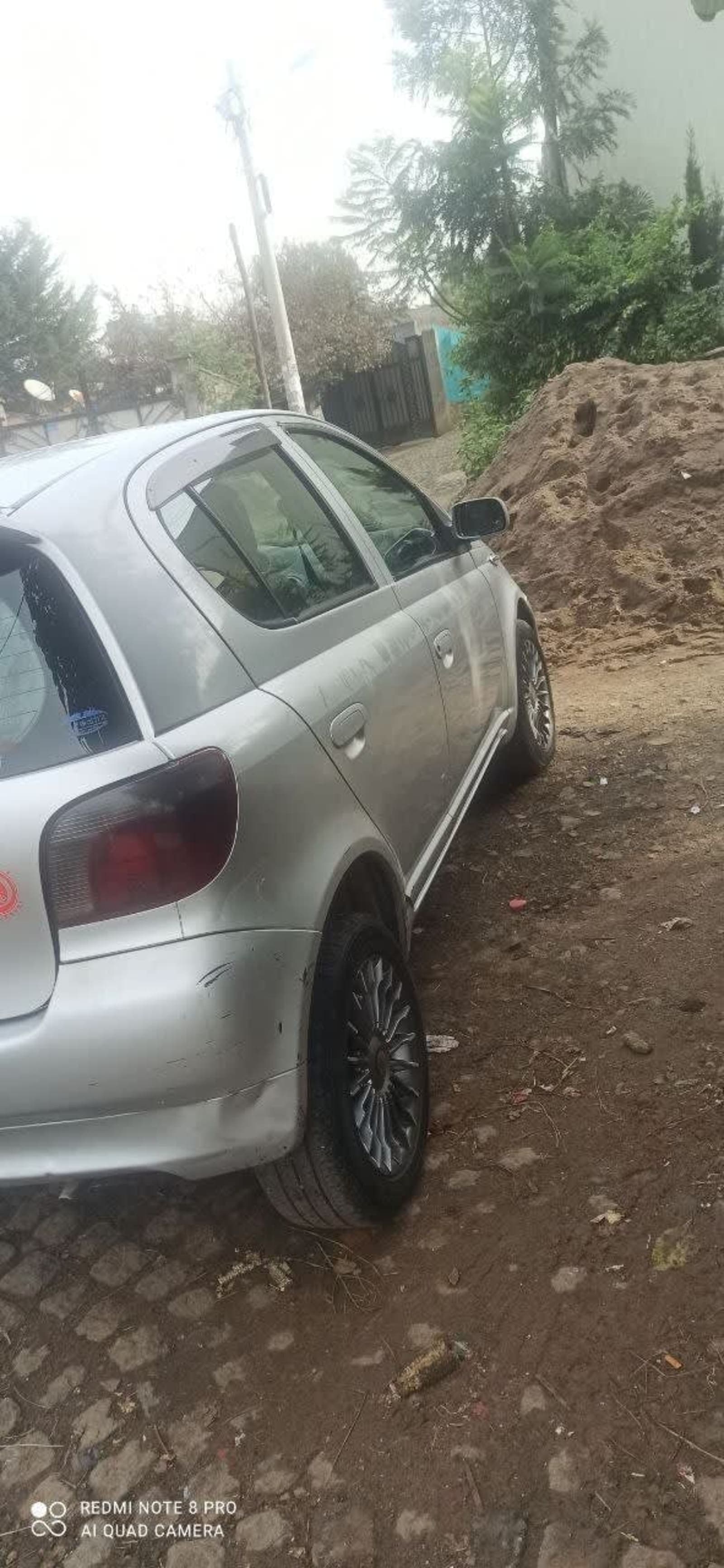 2001 Toyota Vitz — photo 6