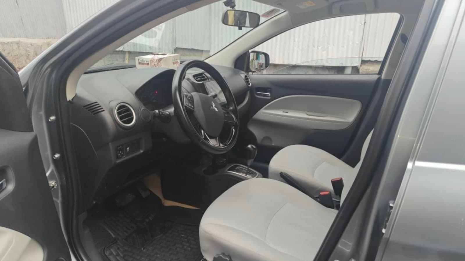 2022 Mitsubishi Attrage — photo 2
