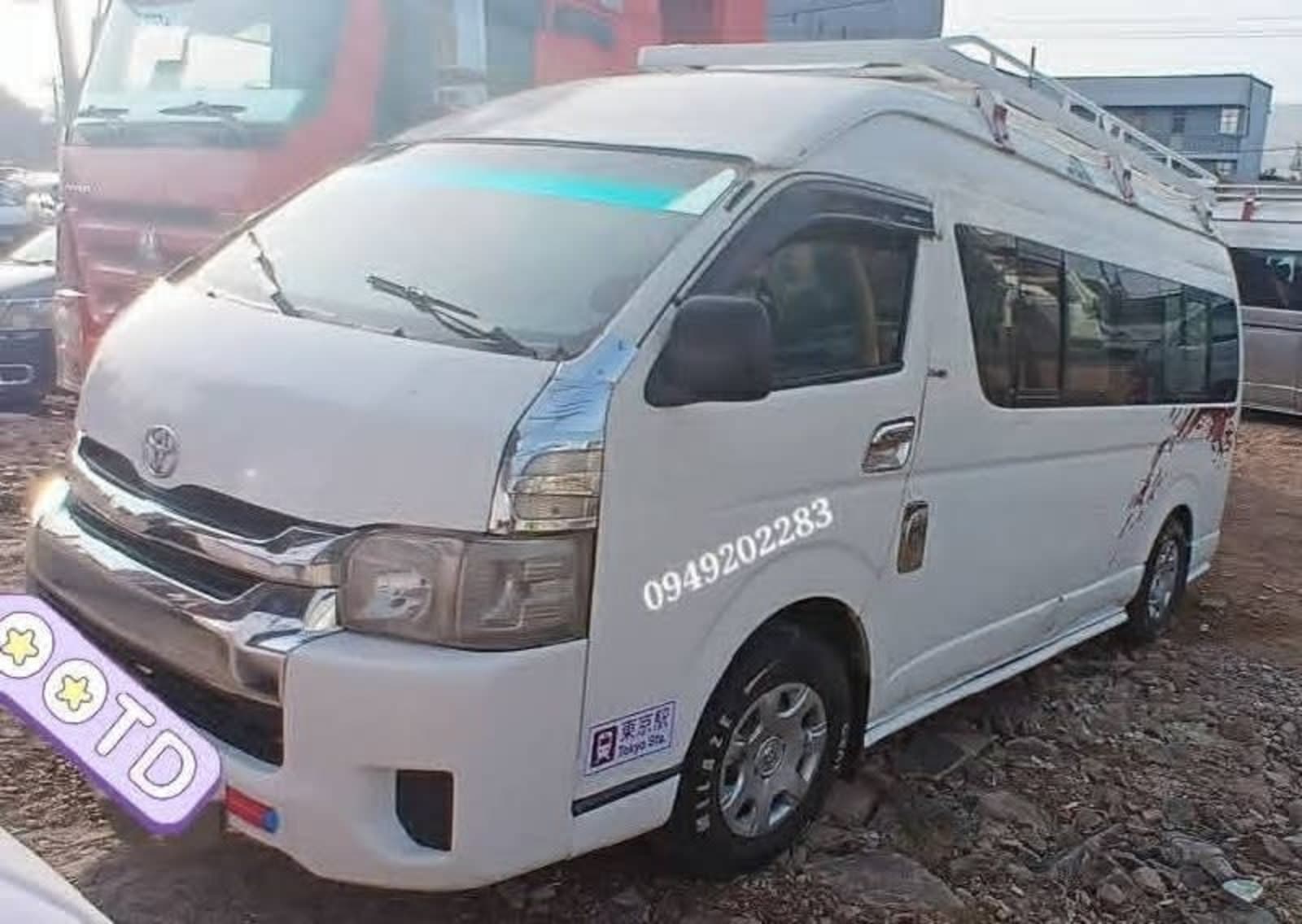 2014 Toyota Hiace — photo 8