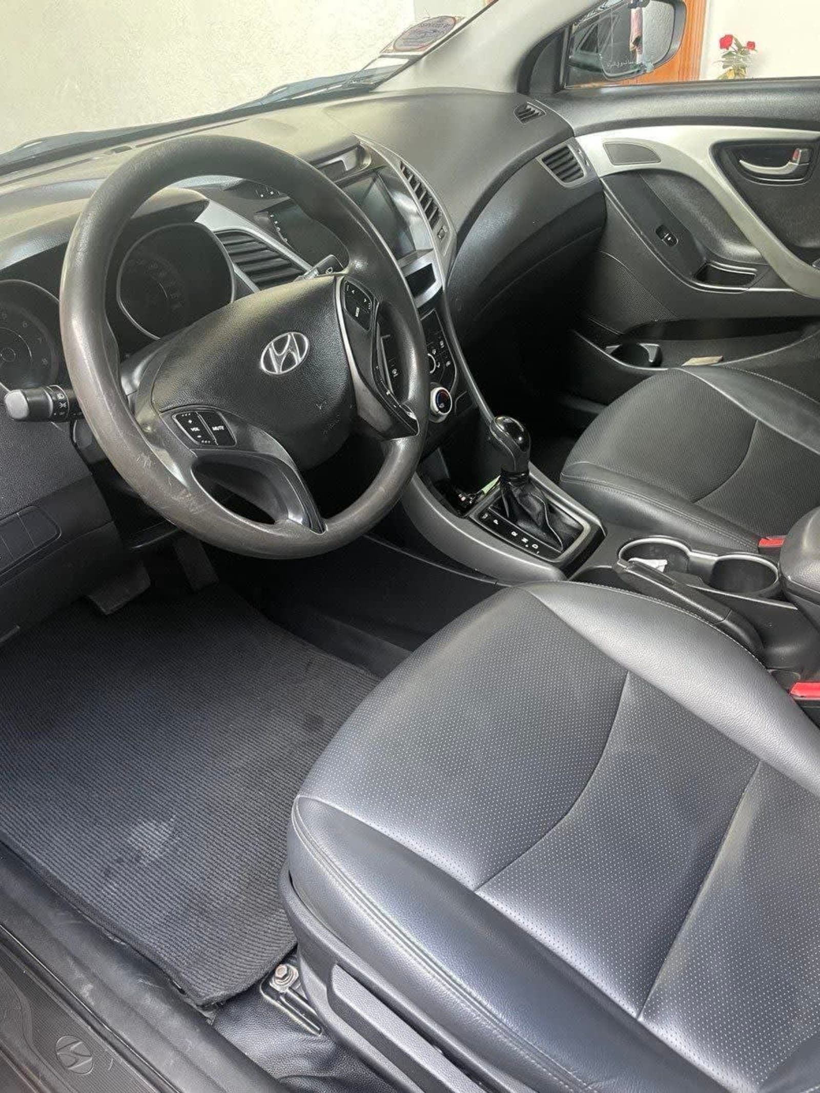 2015 Hyundai Elantra — photo 3