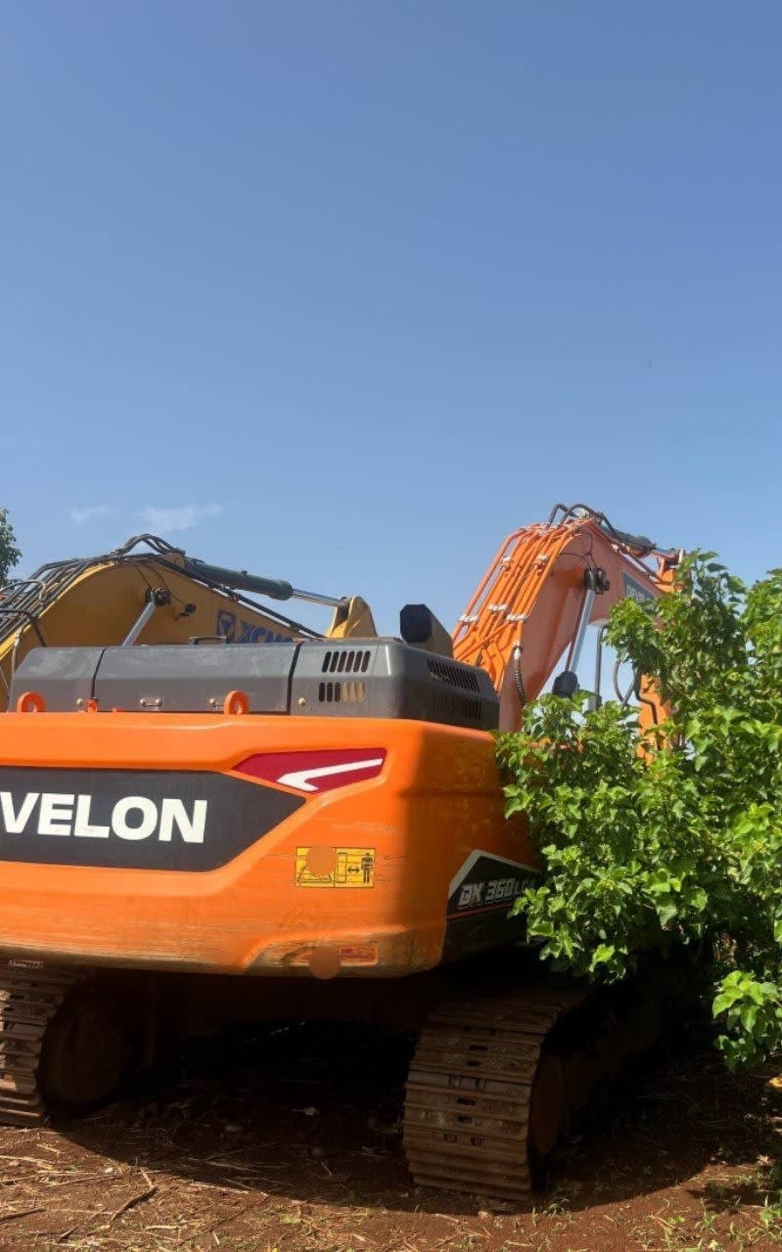 2025 DEVELON DX-360 — photo 3
