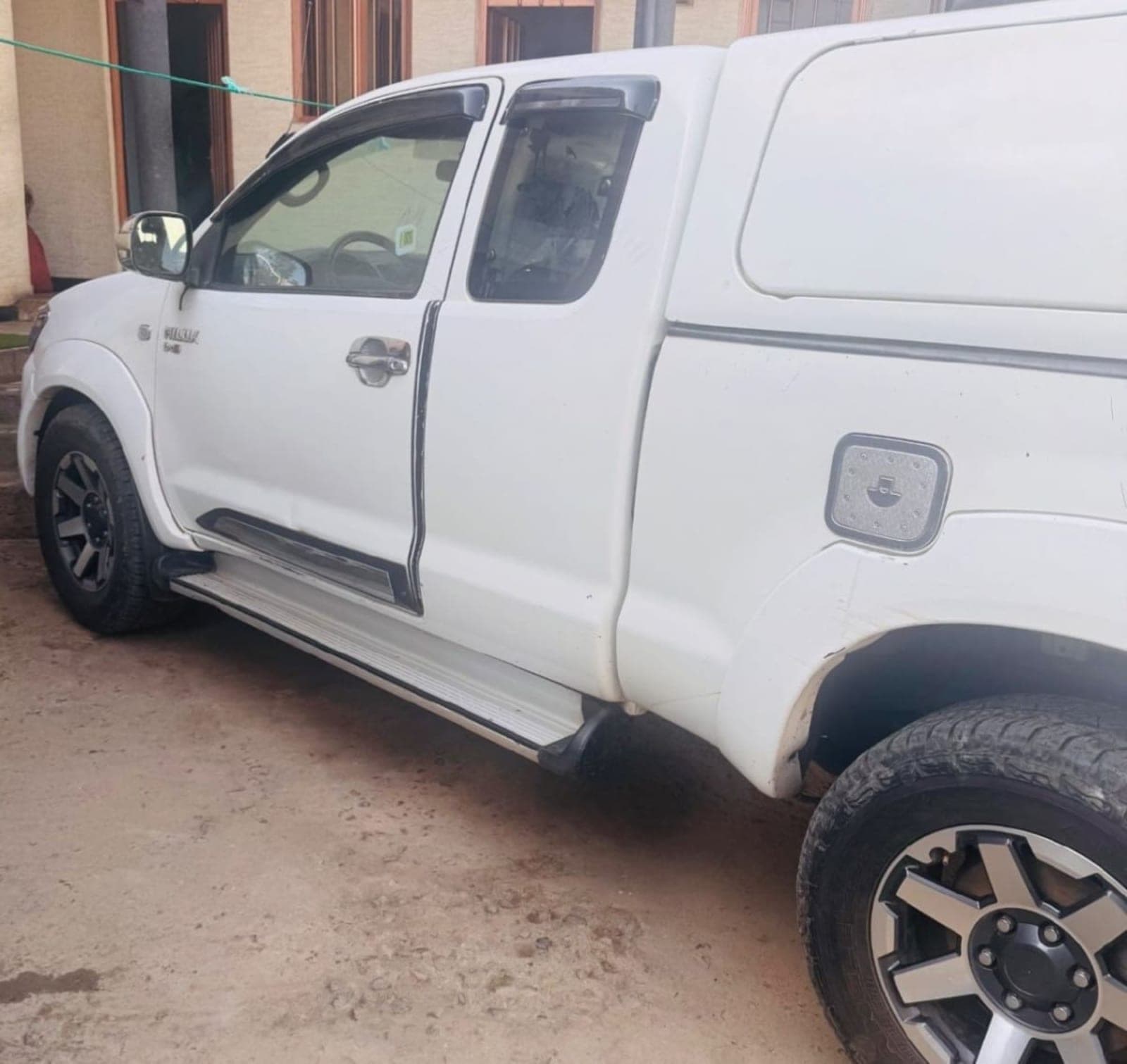 2008 Toyota Hilux Extra Cab — photo 1