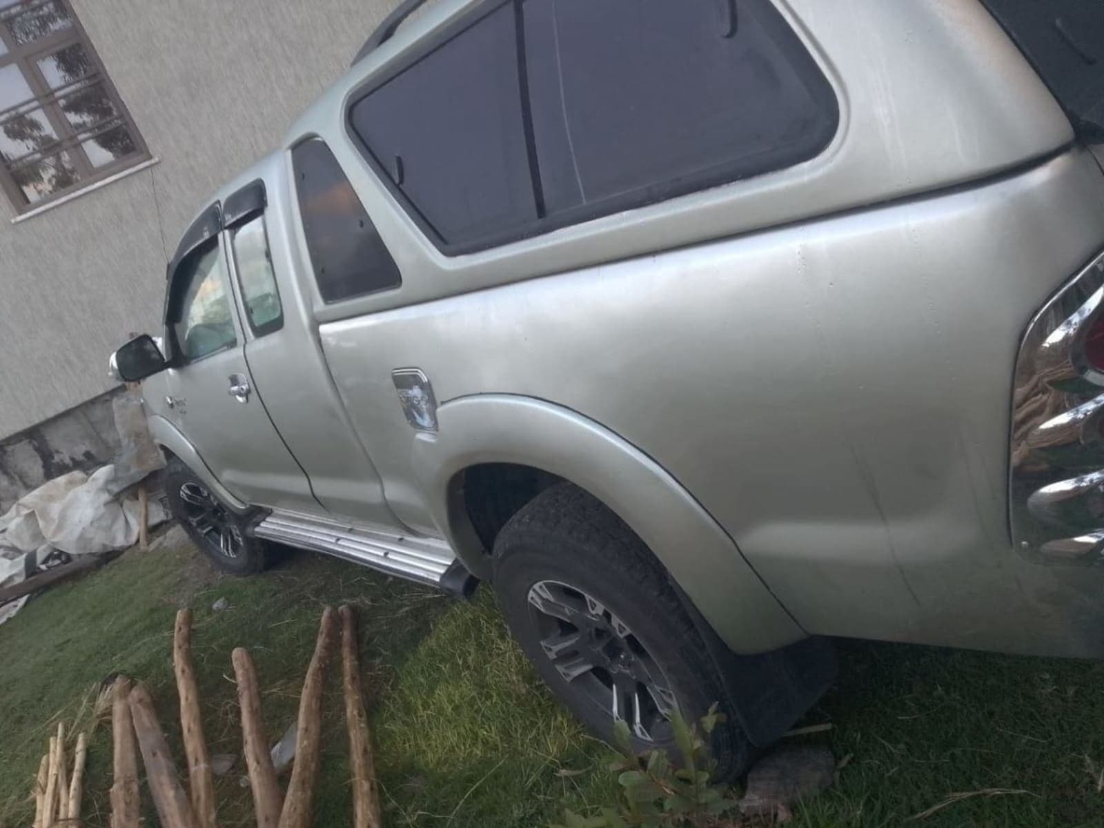 2007 Toyota Hilux Cen-Cab — photo 2