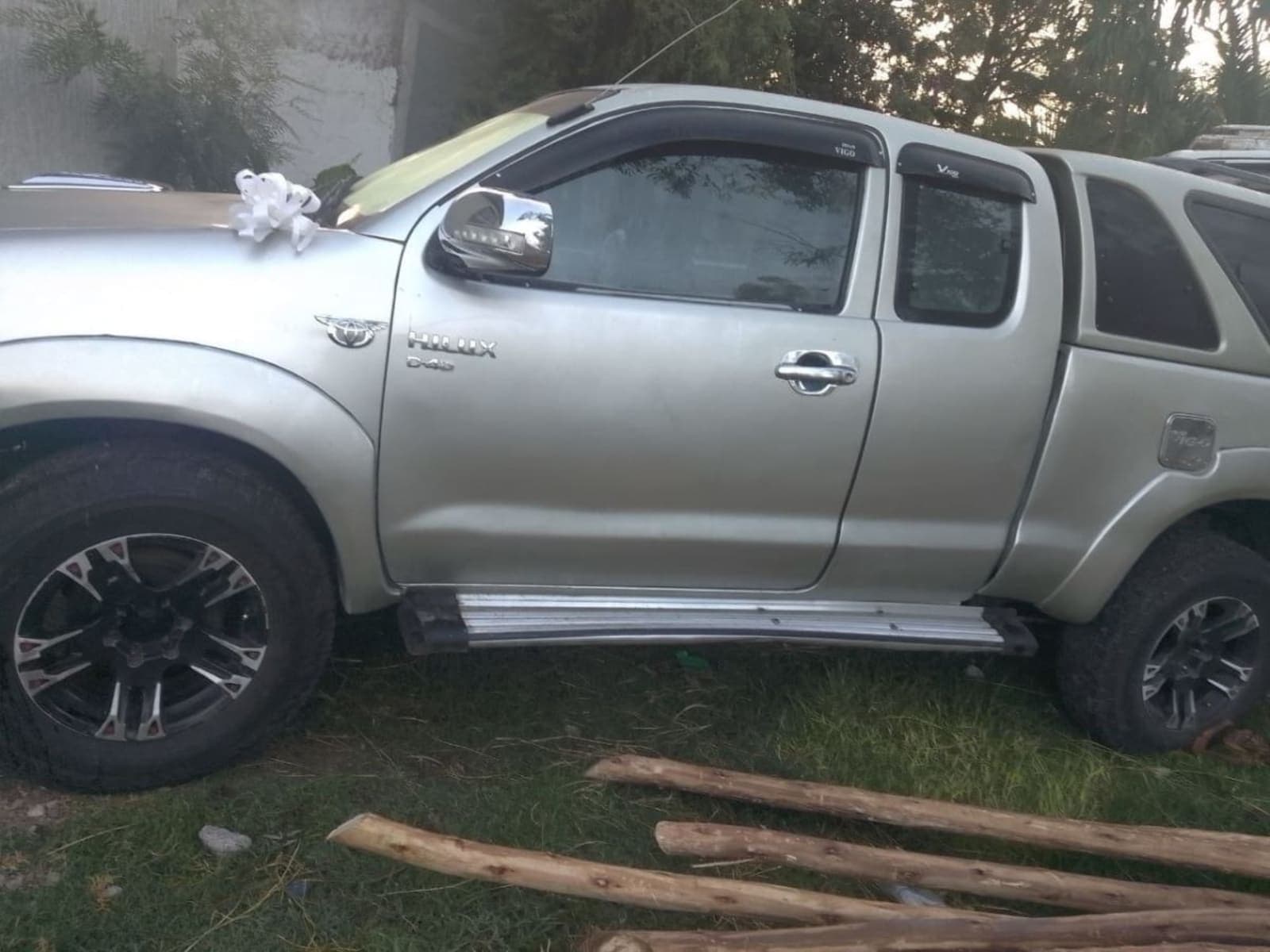 2007 Toyota Hilux Cen-Cab — photo 3