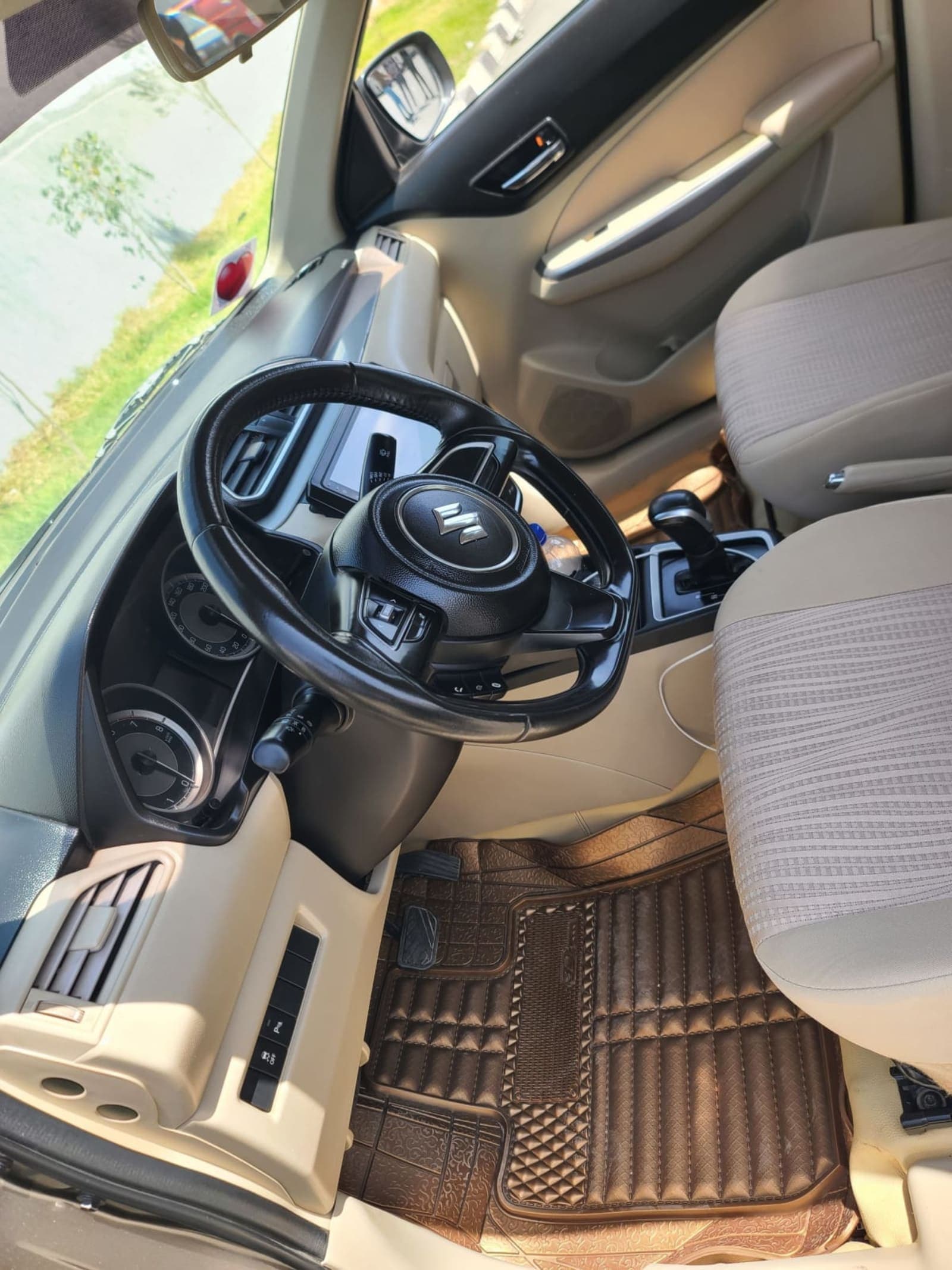 2022 Suzuki Dzeri — photo 5