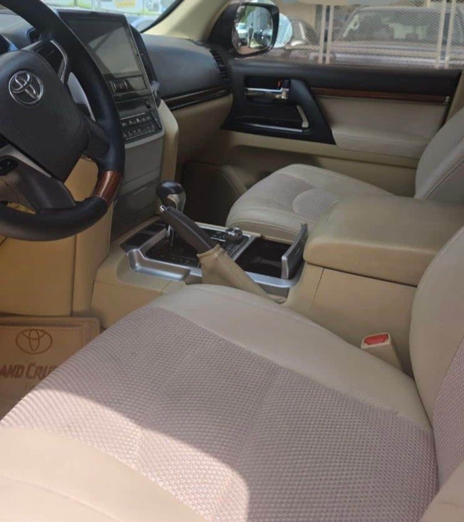 2017 Toyota Landcruiser GXR — photo 5