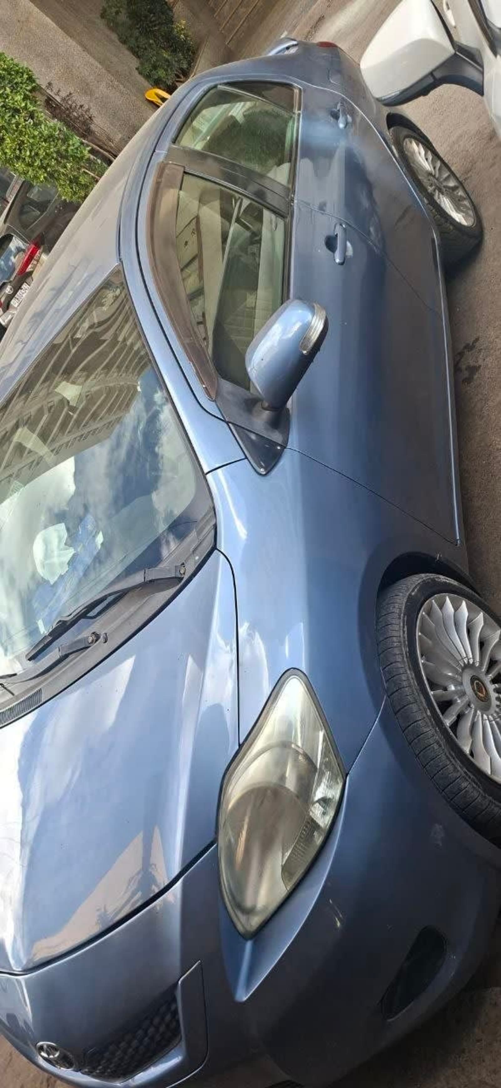 2010 Toyota Yaris Belta — photo 3