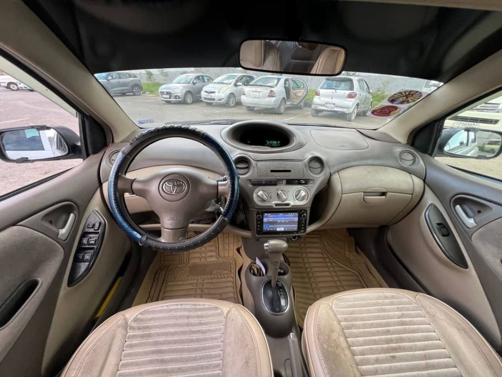2005 Toyota Platz — photo 4