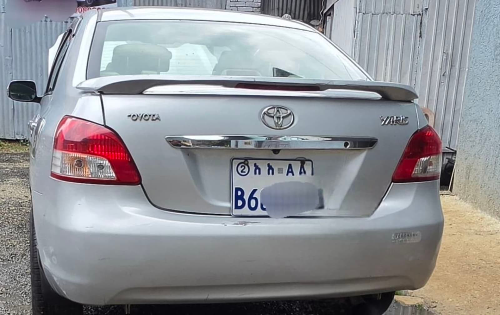 2010 Toyota Yaris Belta — photo 4