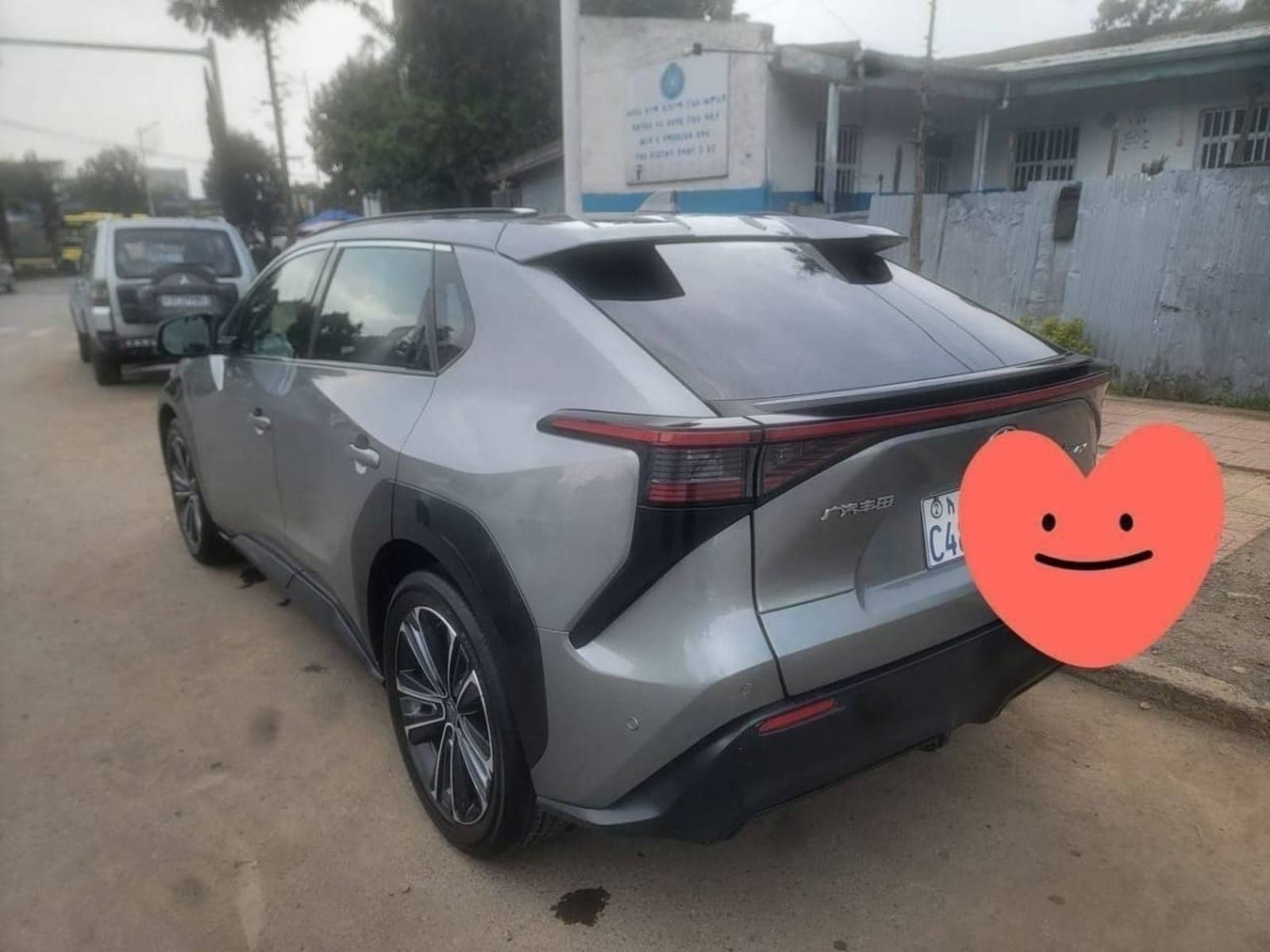 2022 Toyota bz4x Awd ultra โ photo 2