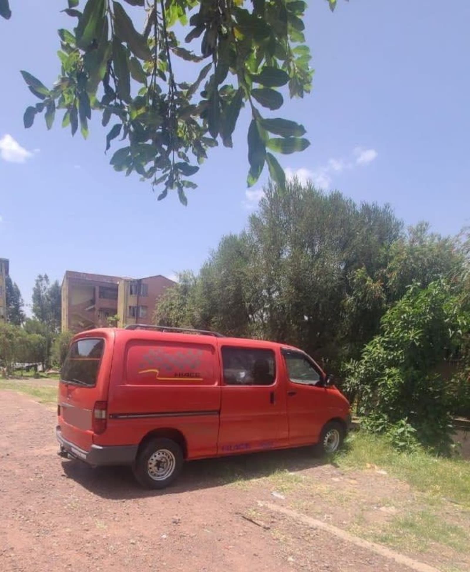 2006 Toyota Hiace — photo 5