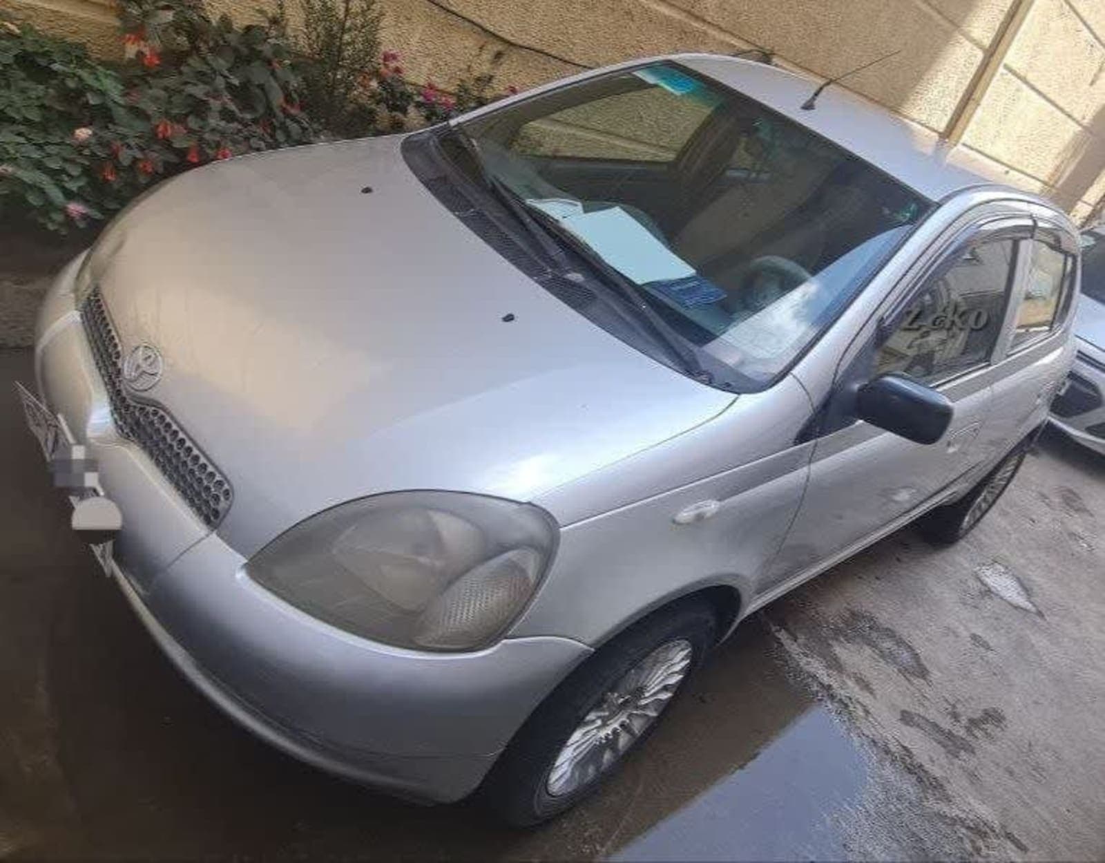 2000 Toyota Vitz Yaris โ photo 3