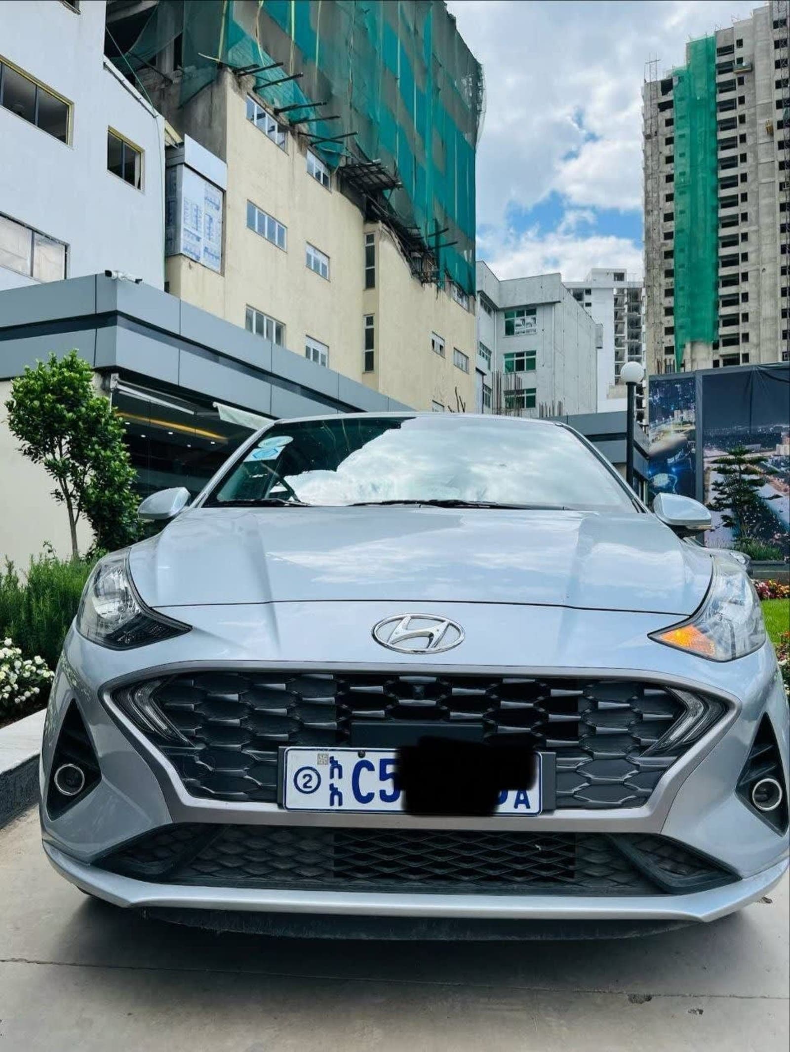 2022 Hyundai Grand i10 — photo 1
