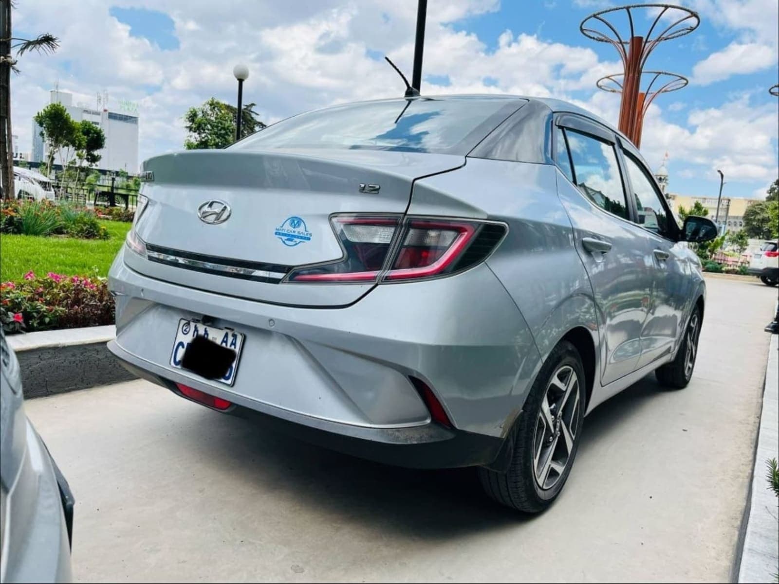 2022 Hyundai Grand i10 — photo 3