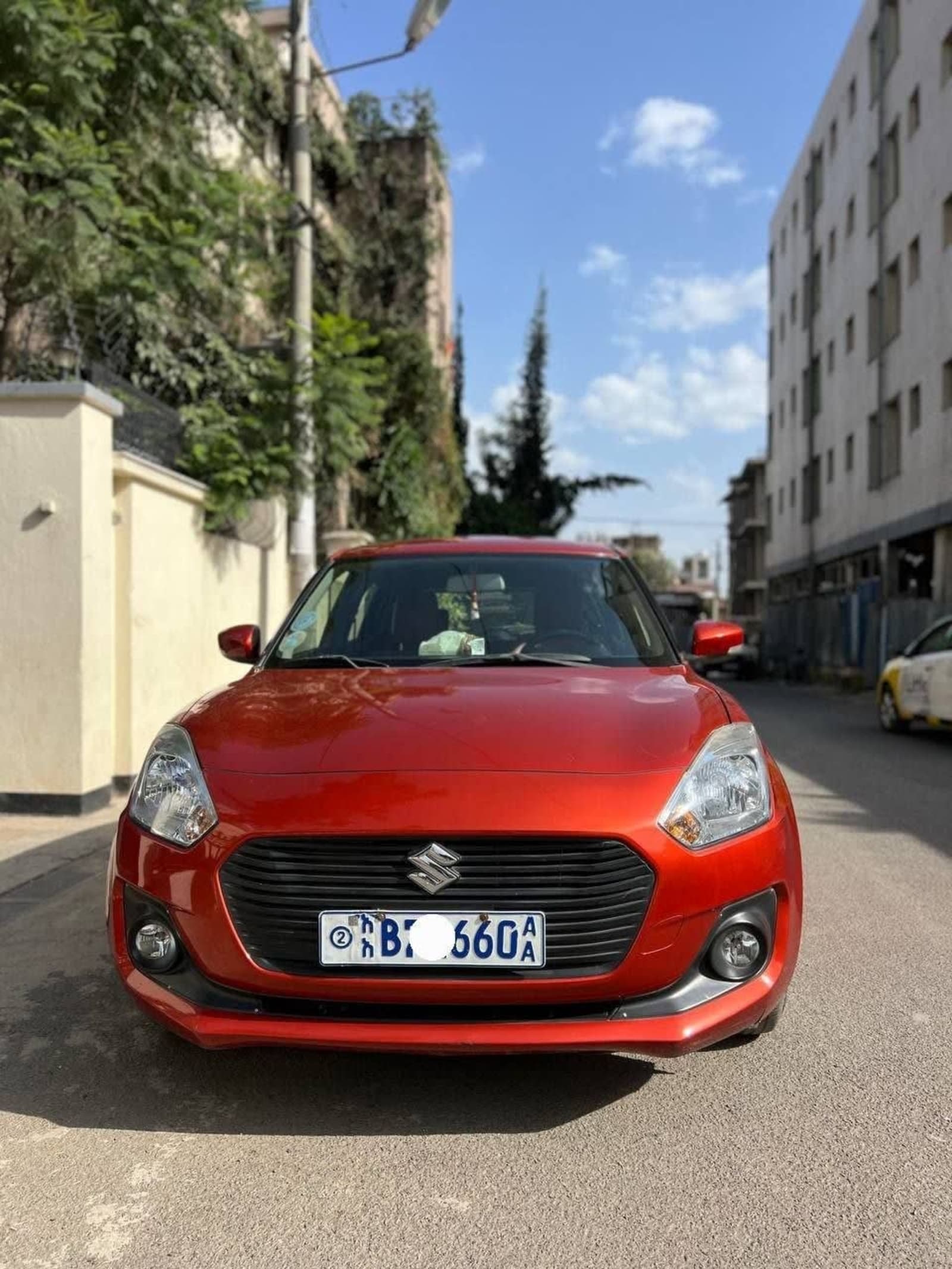 2020 Suzuki Swift — photo 2