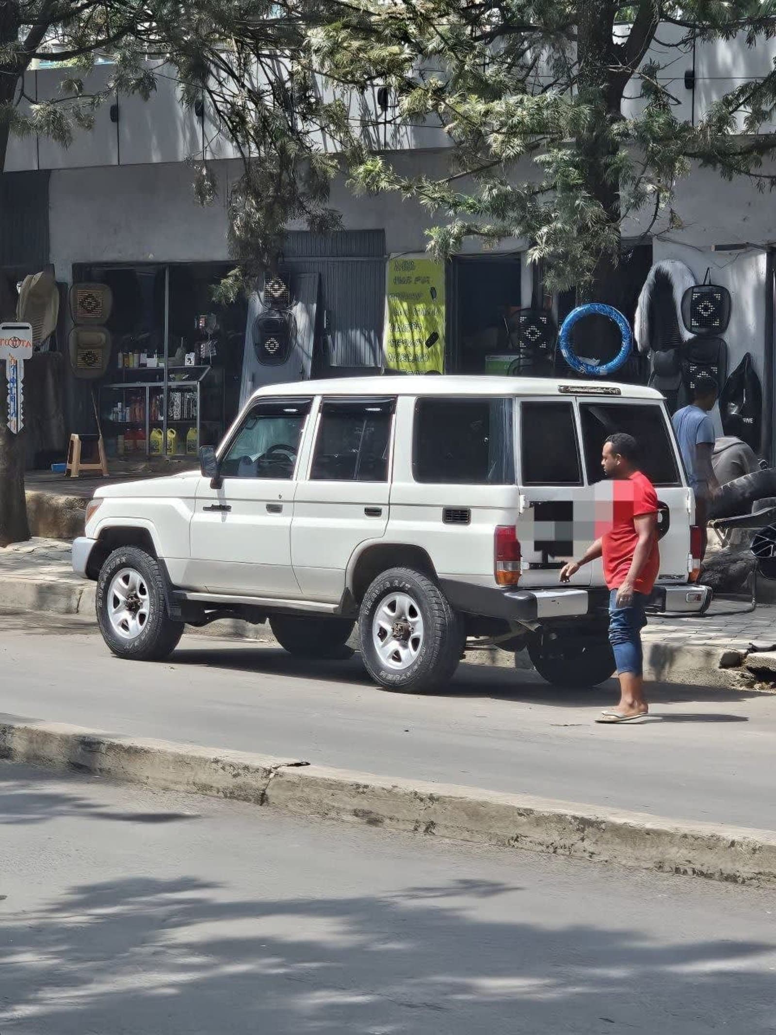 2012 Toyota Land Cruiser Mark II Hardtop — photo 4