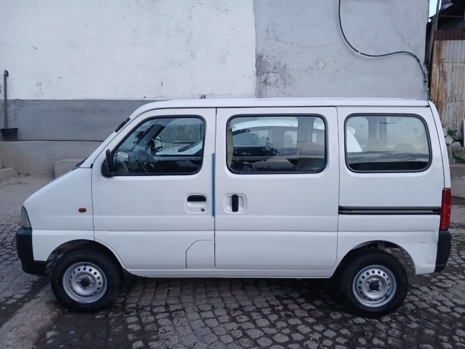 2023 Suzuki EECO — photo 5