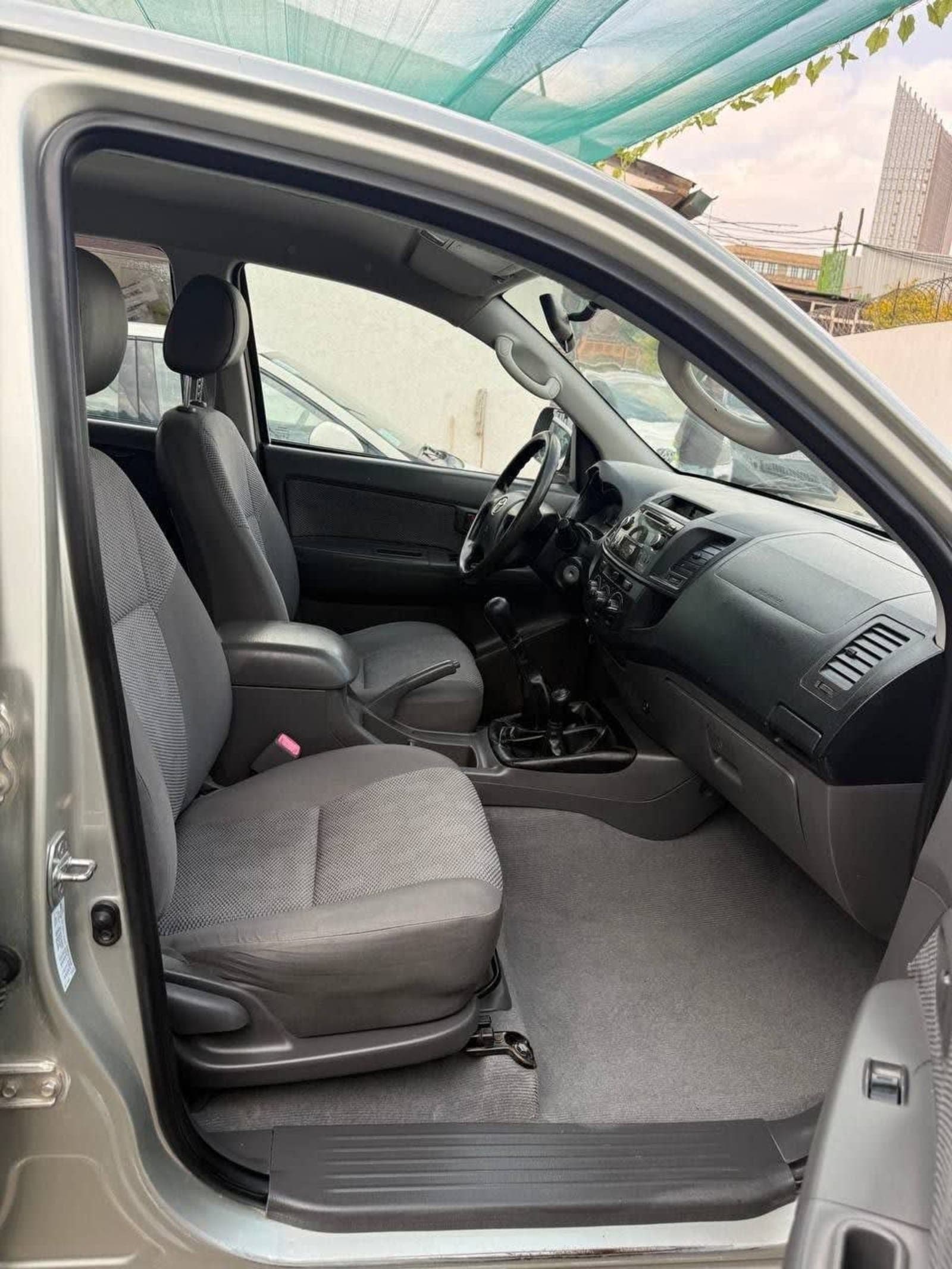 2014 Toyota Hilux Vigo — photo 4