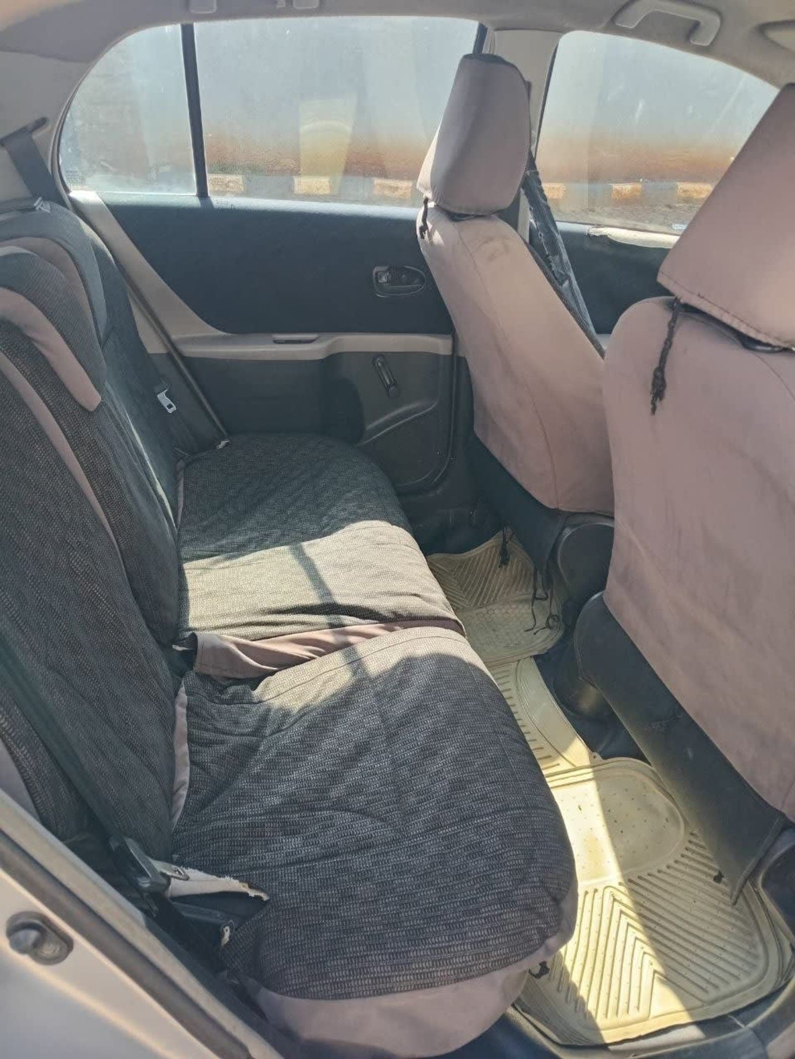 2006 Toyota Yaris compact — photo 6