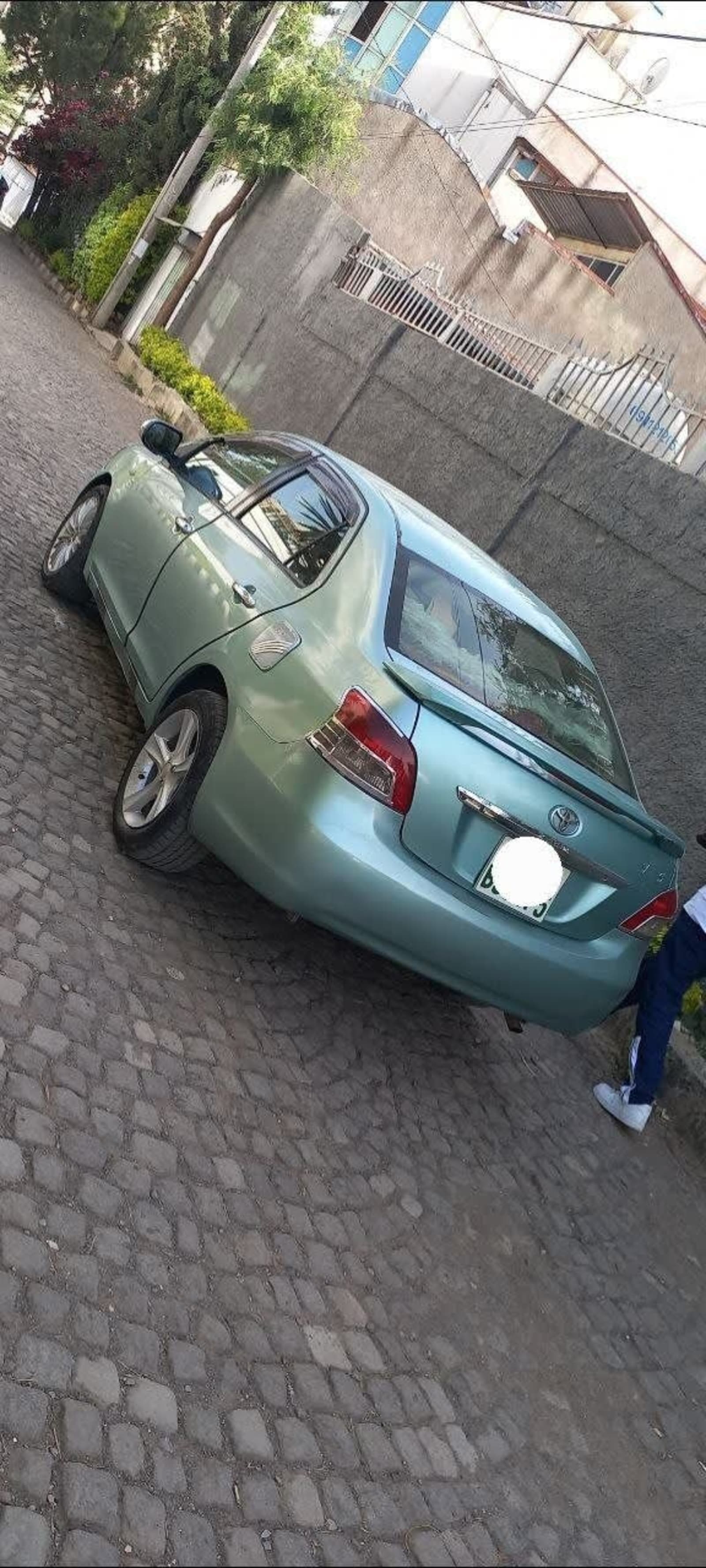2008 Toyota Belta — photo 1