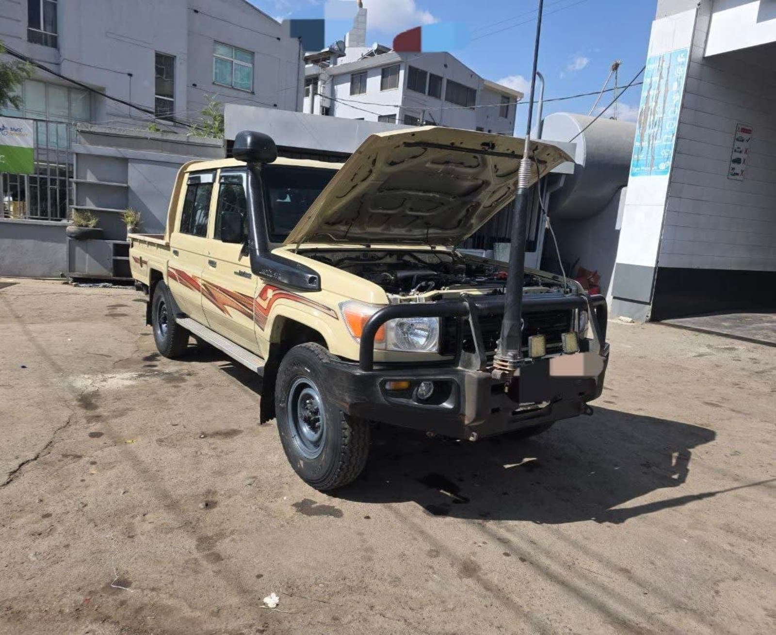 2020 Toyota Land Cruiser Mark II Double Cab — photo 5