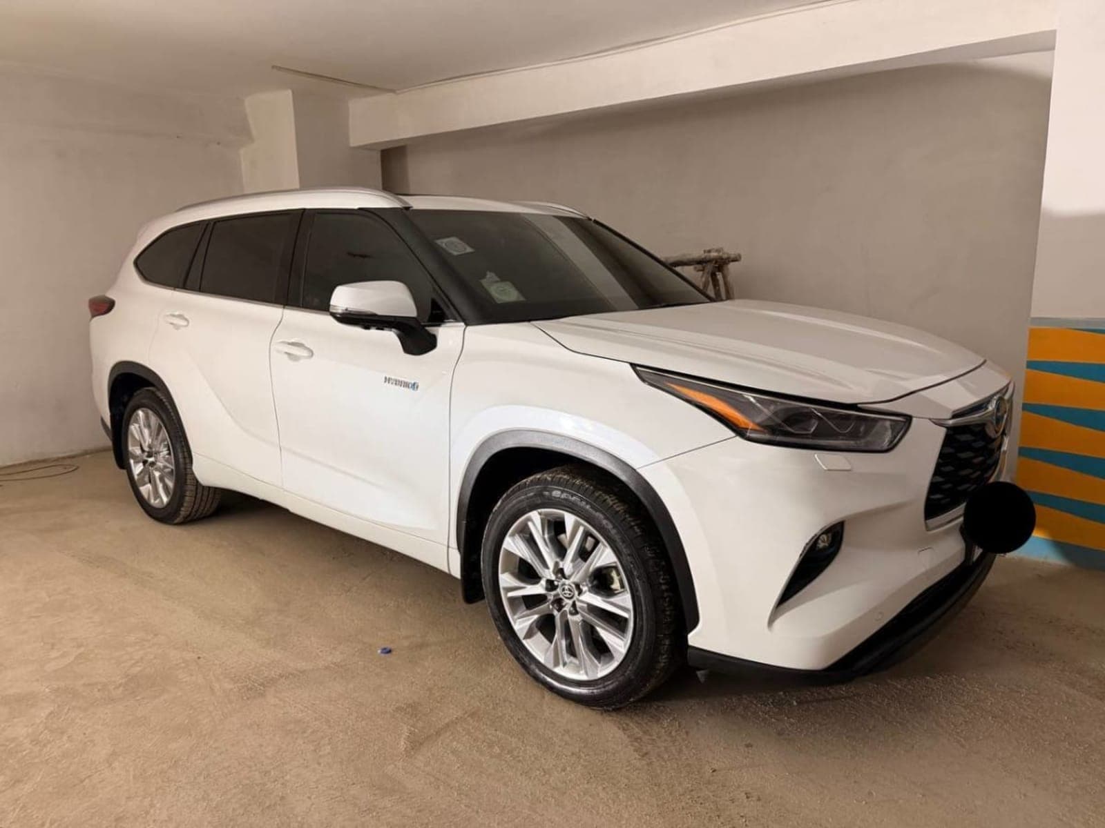2024 Toyota Highlander Hybrid Limited — photo 5