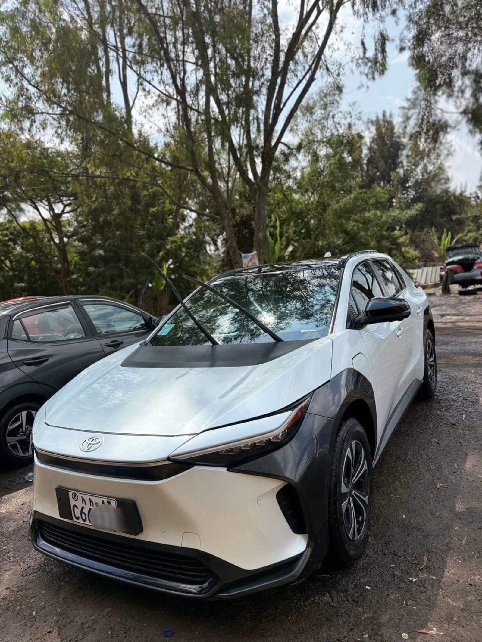 2024 Toyota BZ4X EV Ultra — photo 3