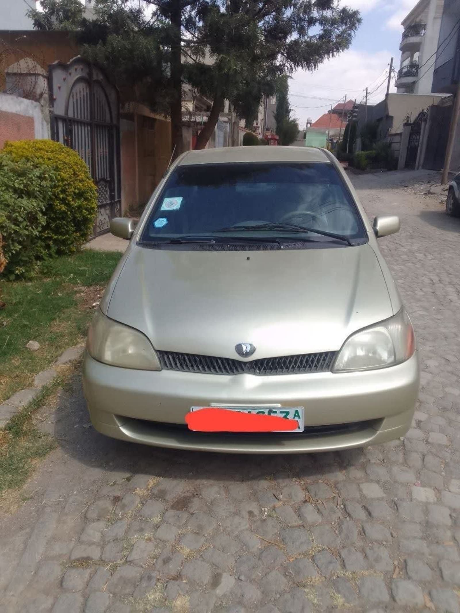 2001 Toyota Platz — photo 3