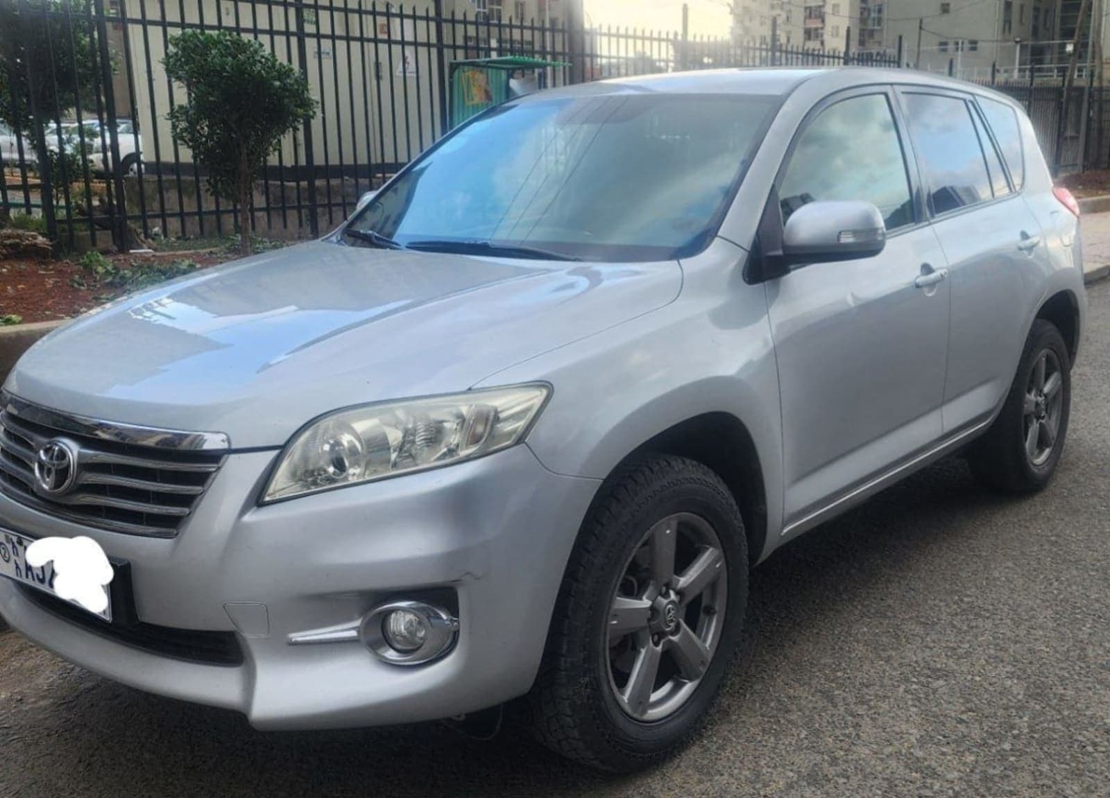 2012 Toyota Rav4 — photo 5