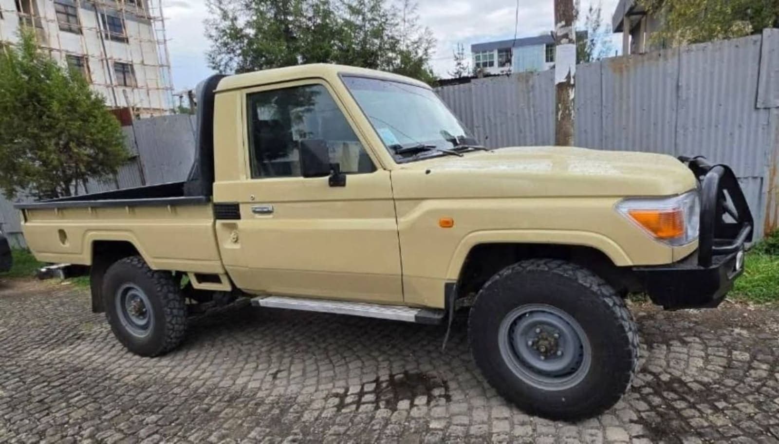 Toyota Land-cruiser โ photo 3
