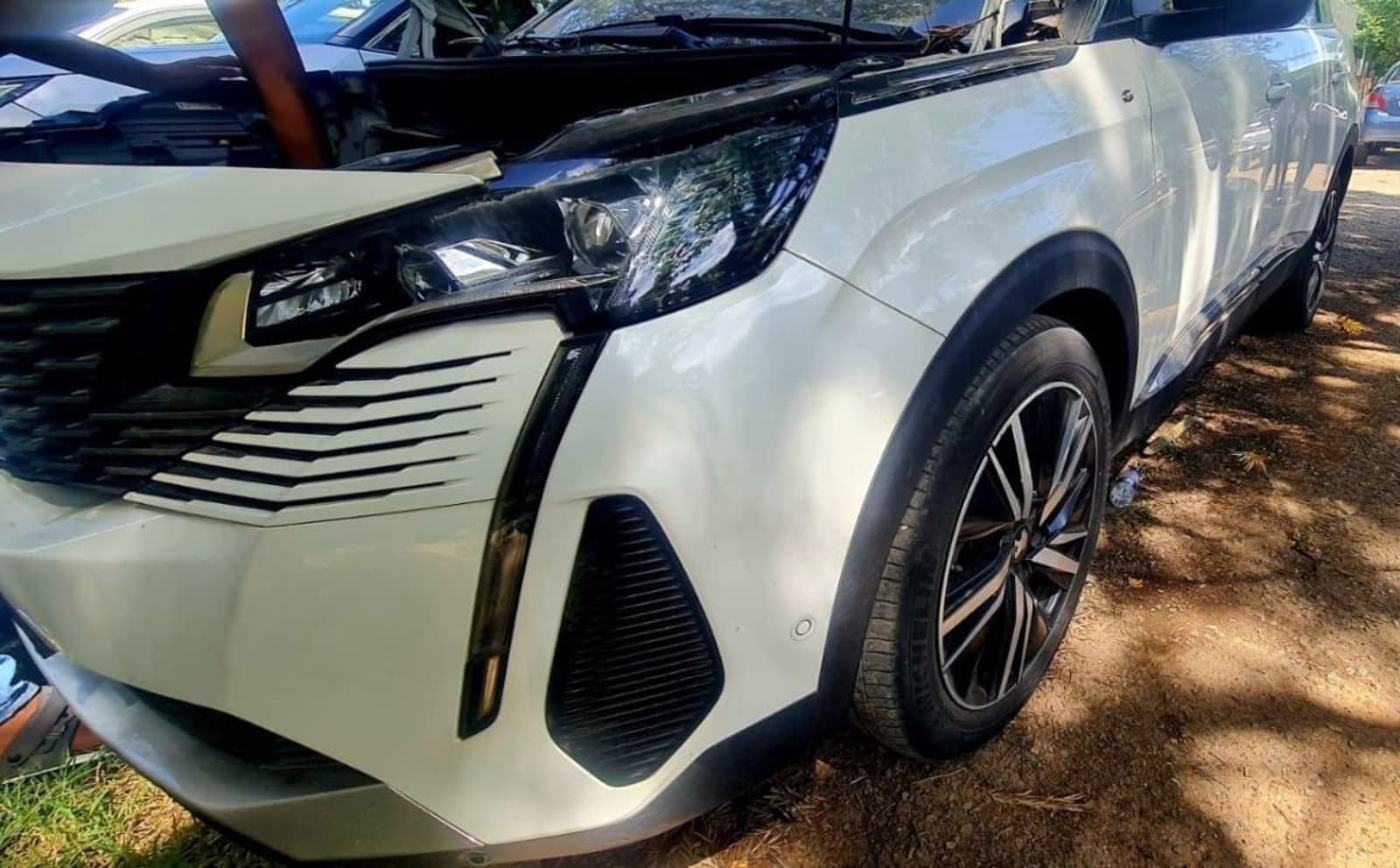 2021 PEUGEOT 5008 — photo 7