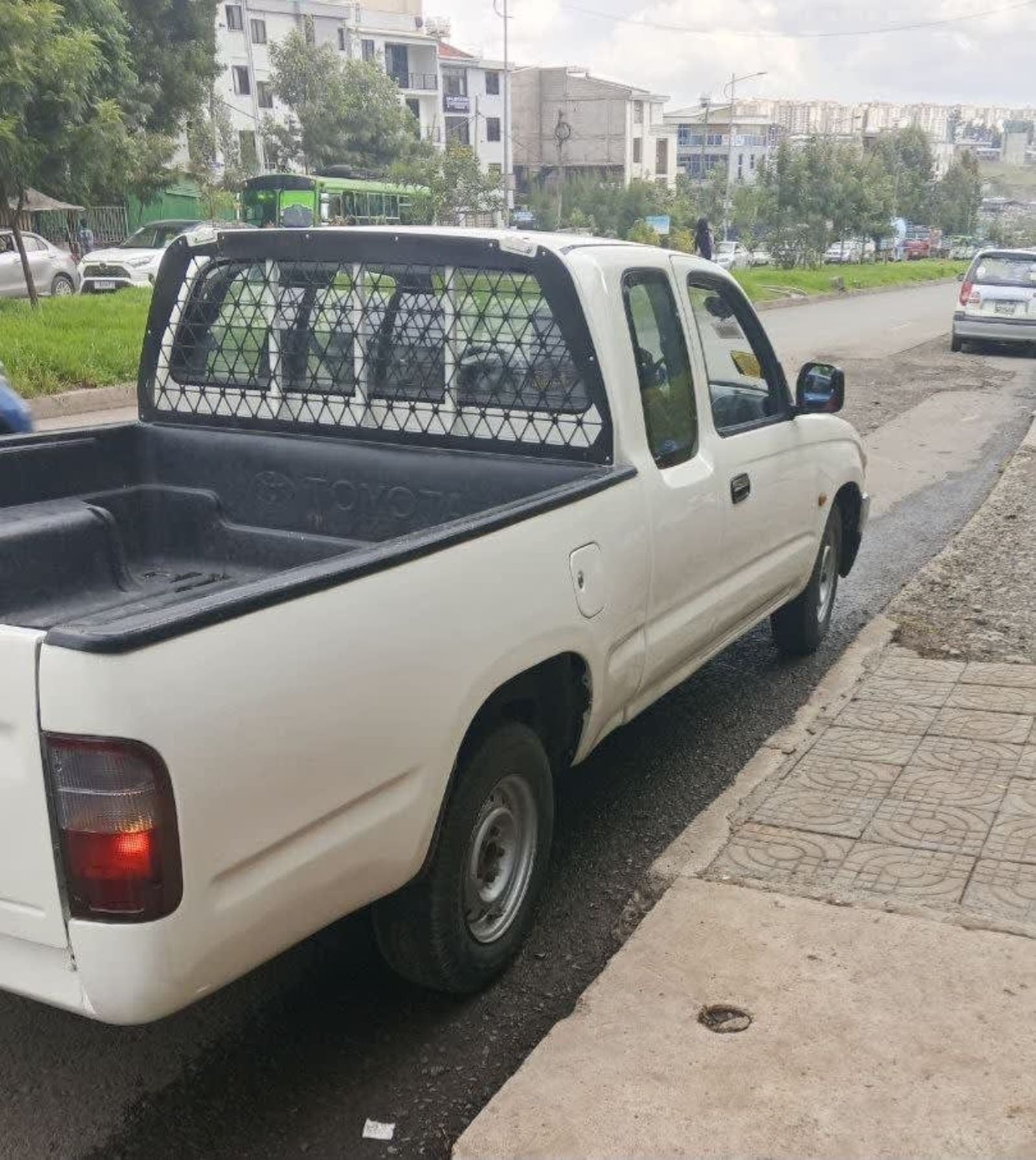 2002 Toyota D4D — photo 3