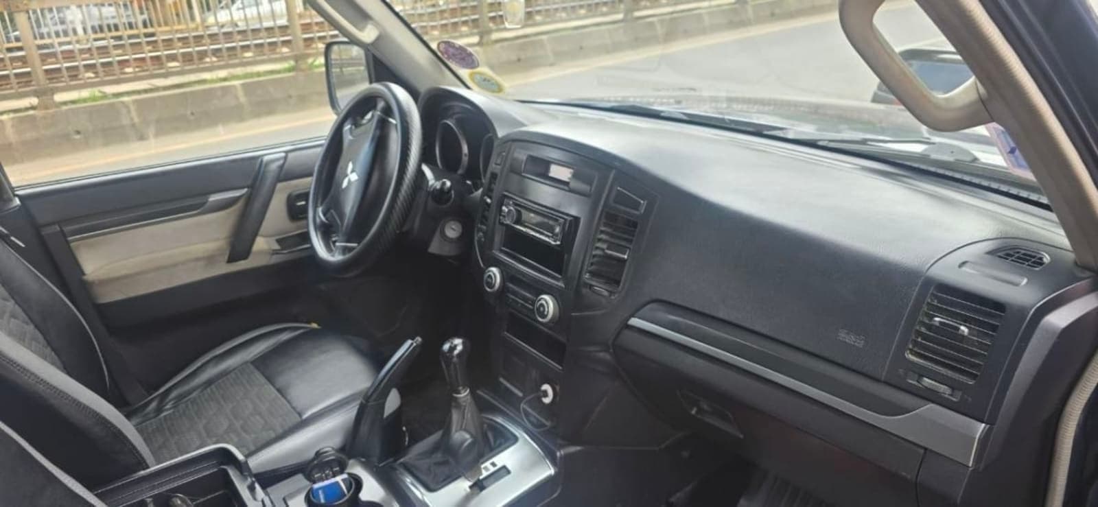 2008 Mitsubishi Pajero — photo 1