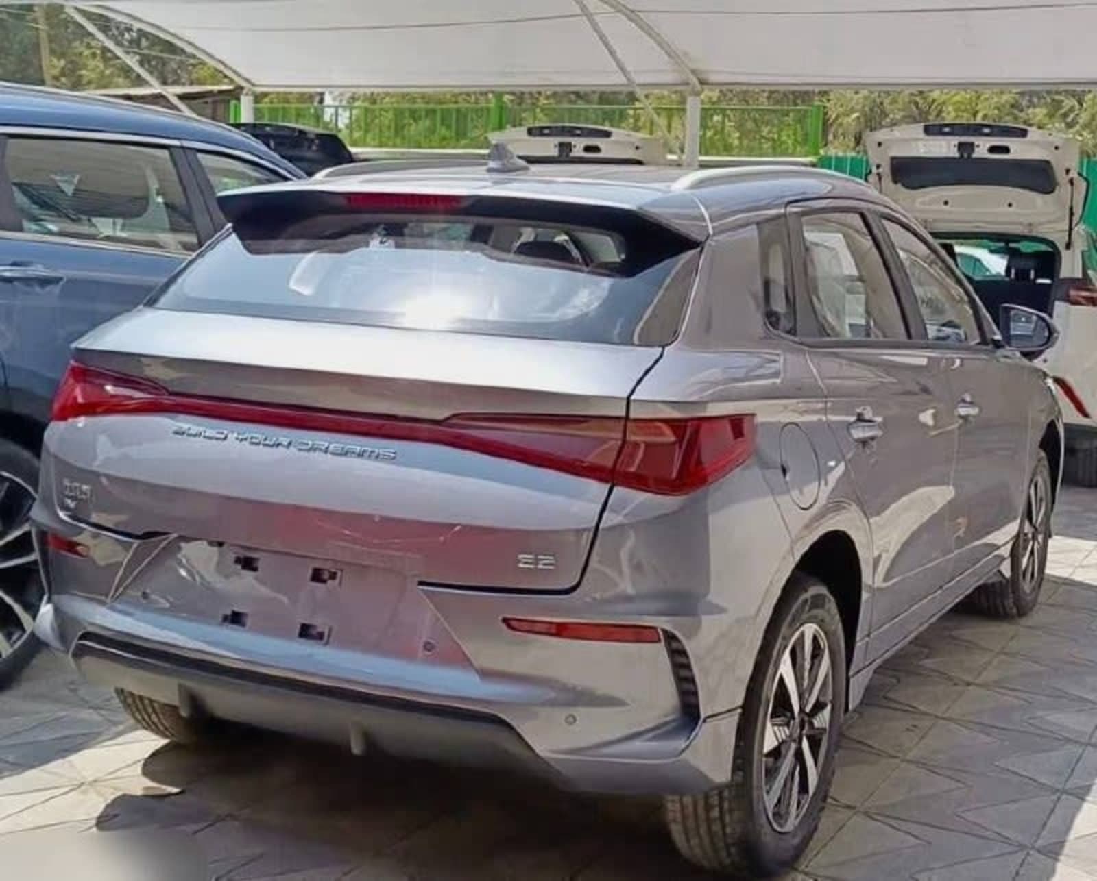2025 BYD e2 — photo 2